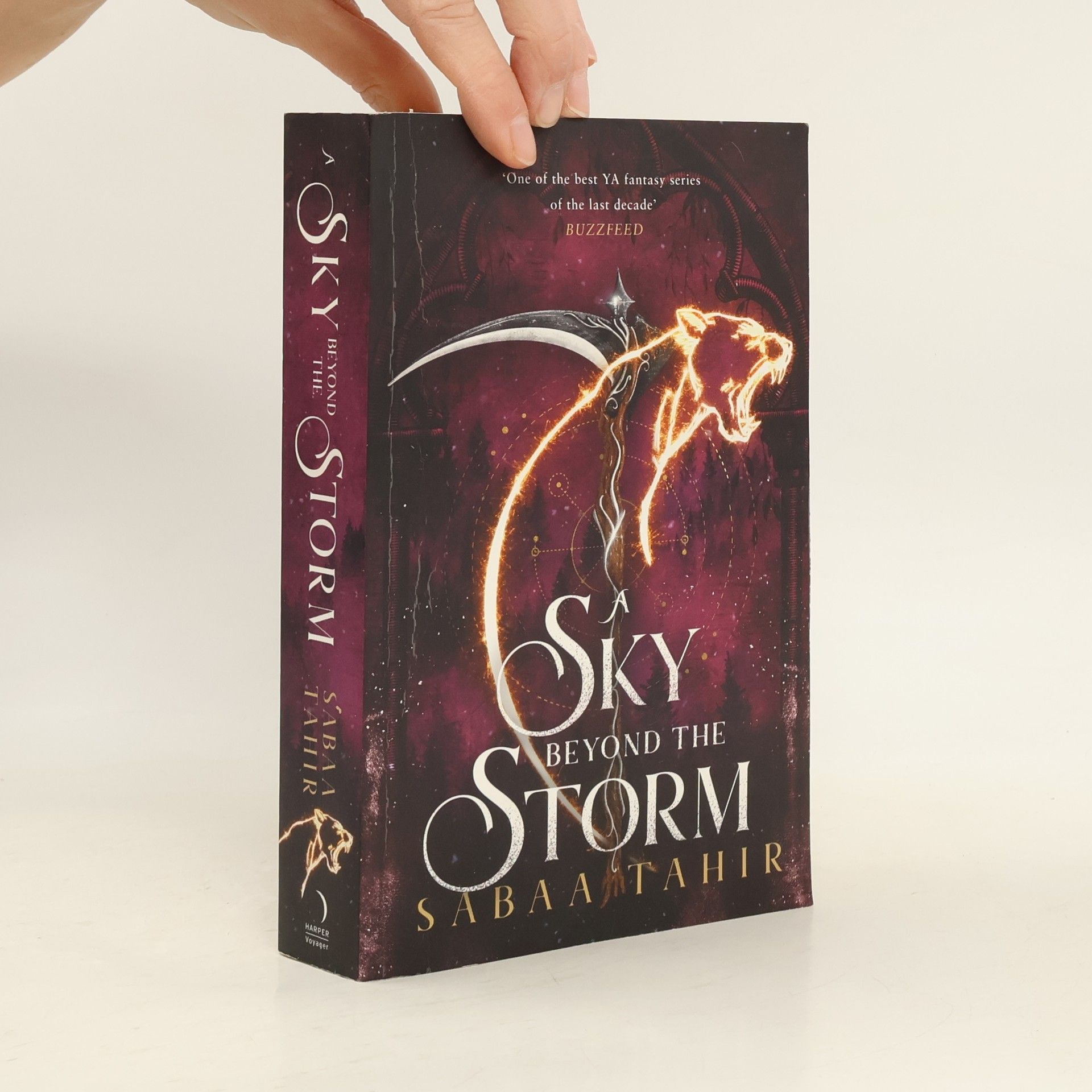 Sabaa Tahir A Sky Beyond the Storm