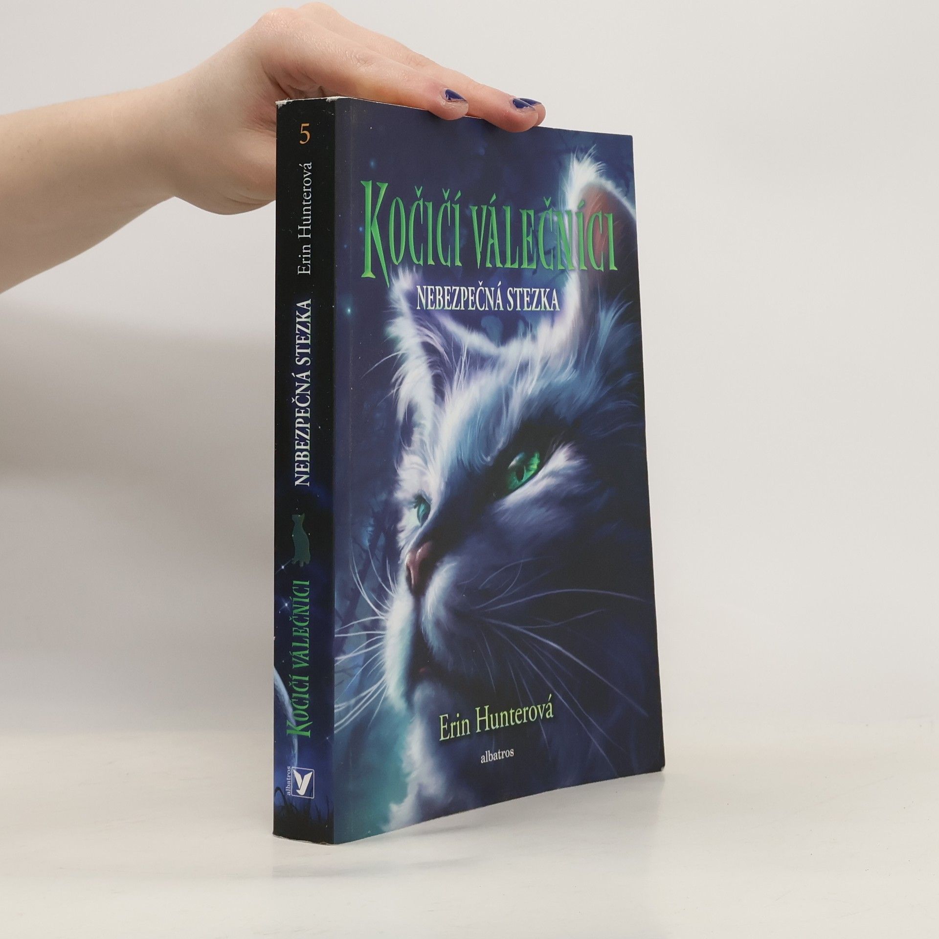 Erin Hunter Nebezpečná stezka. Kočičí válečníci