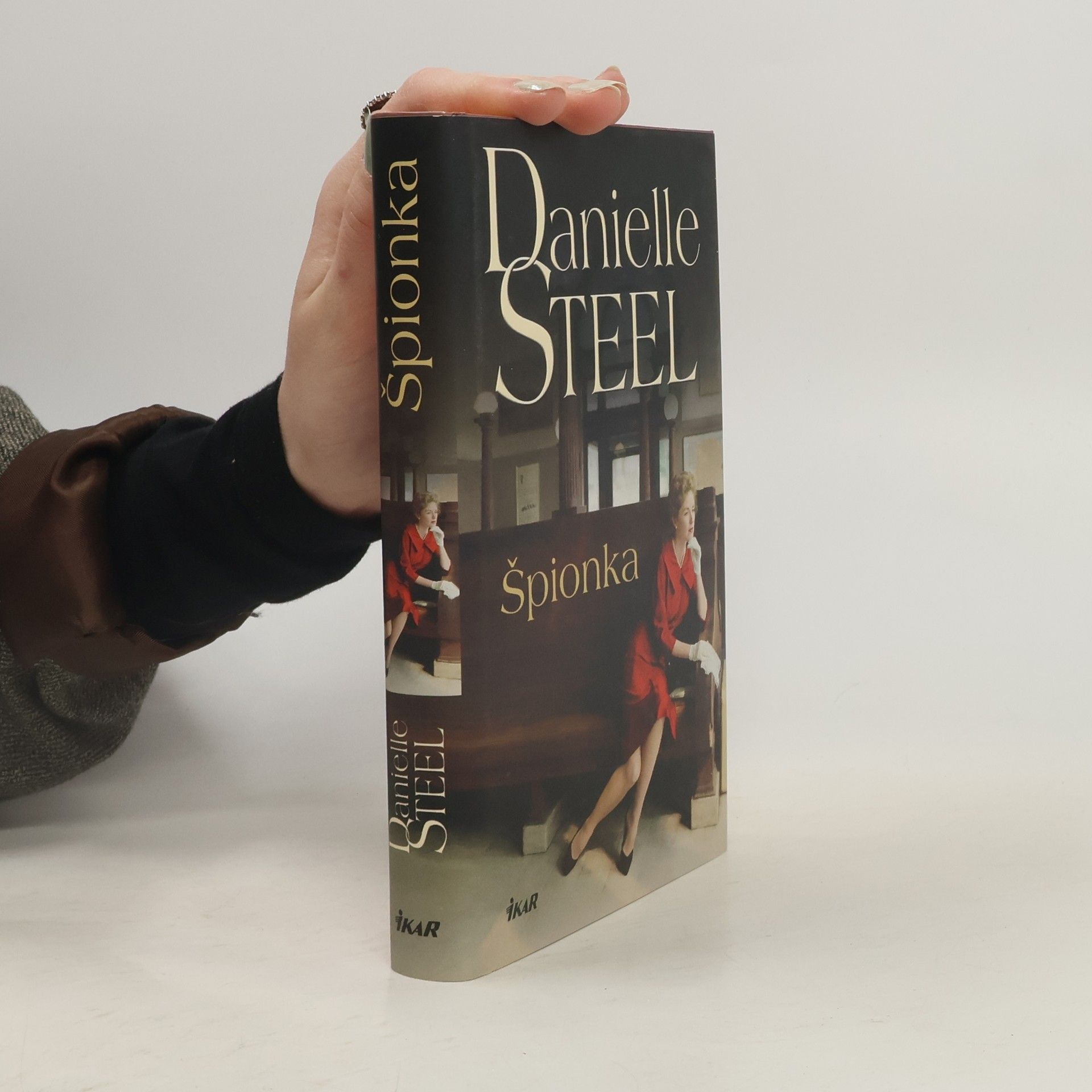 Danielle Steel Špionka