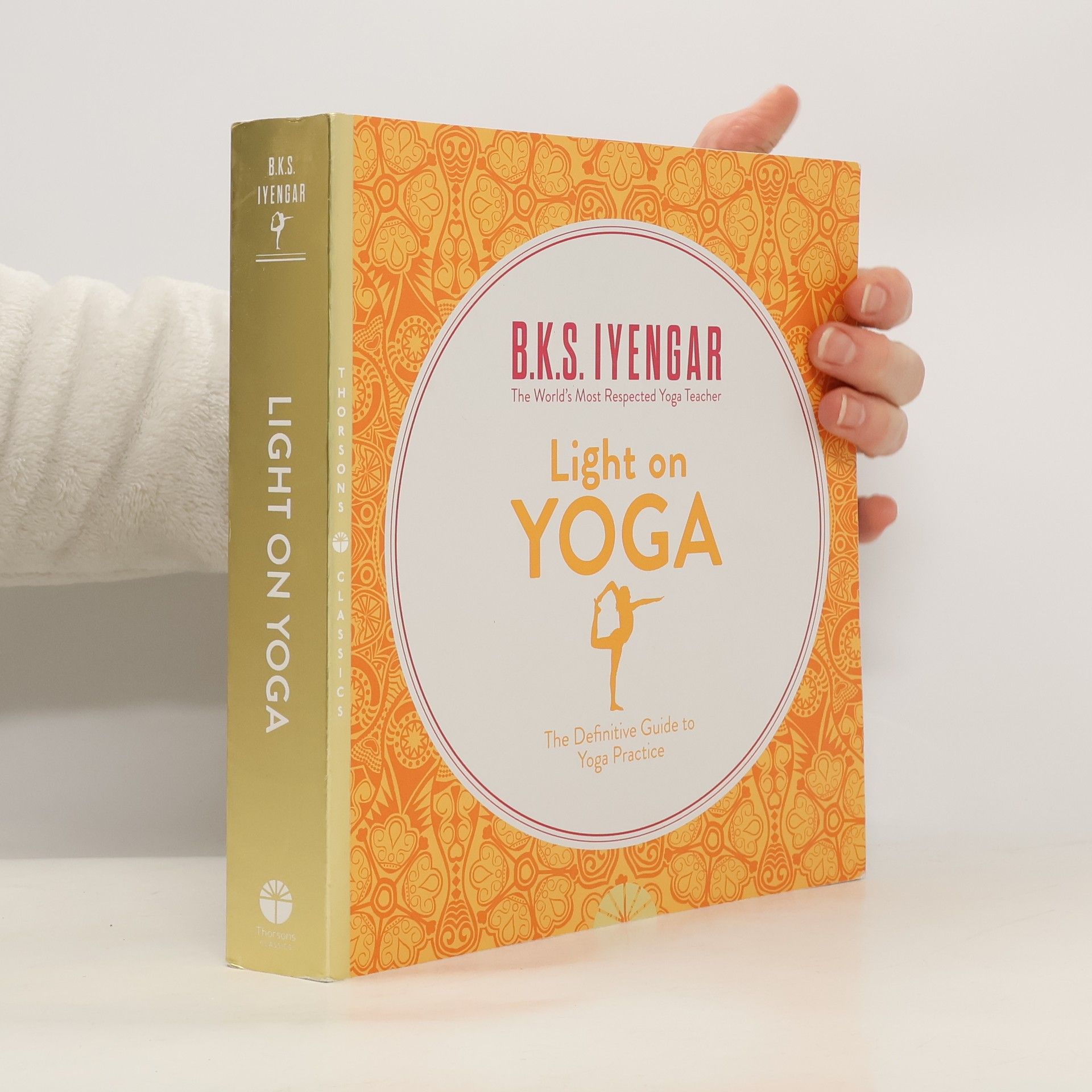 B. K. S. Iyengar Light on yoga