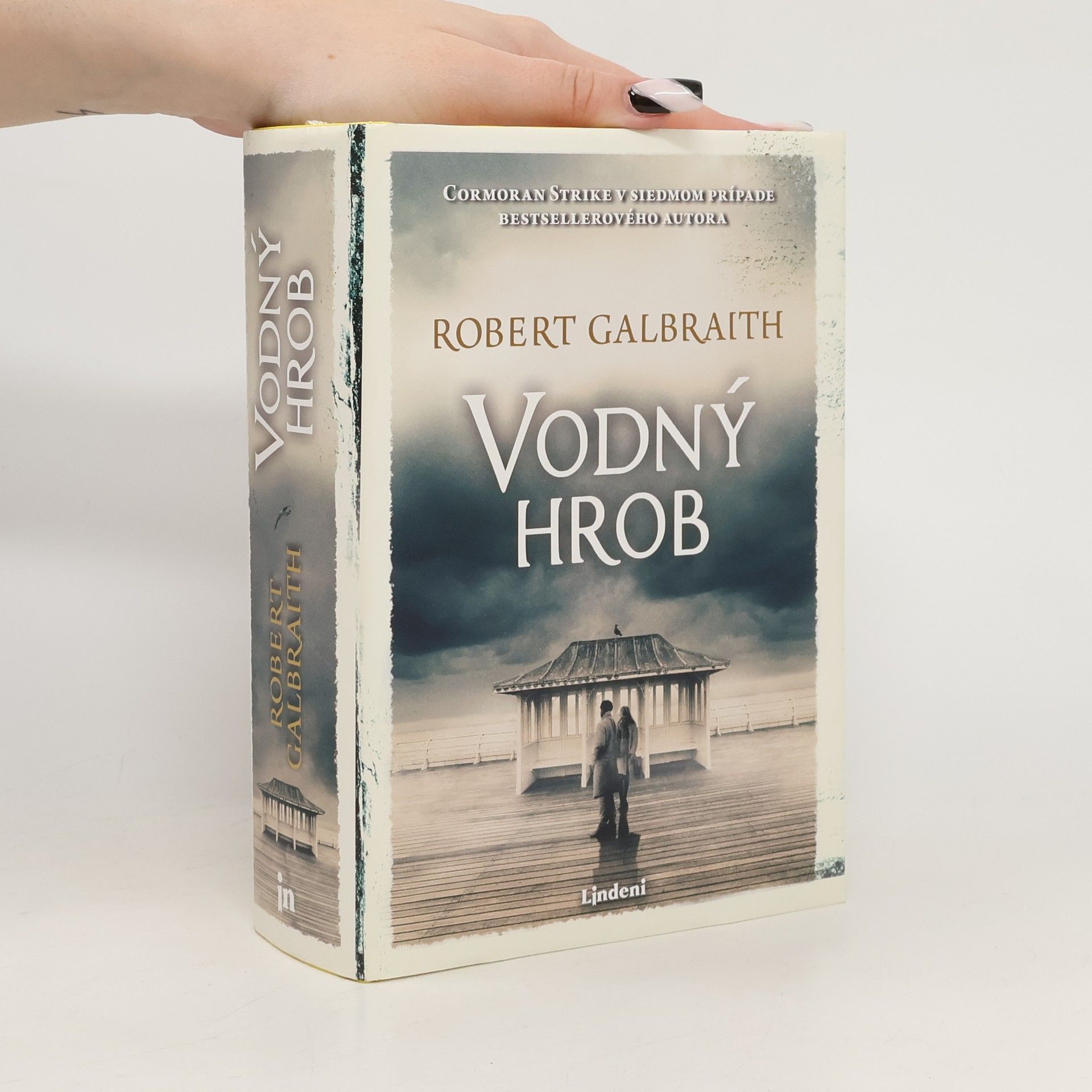 J. K. Rowling Vodný hrob