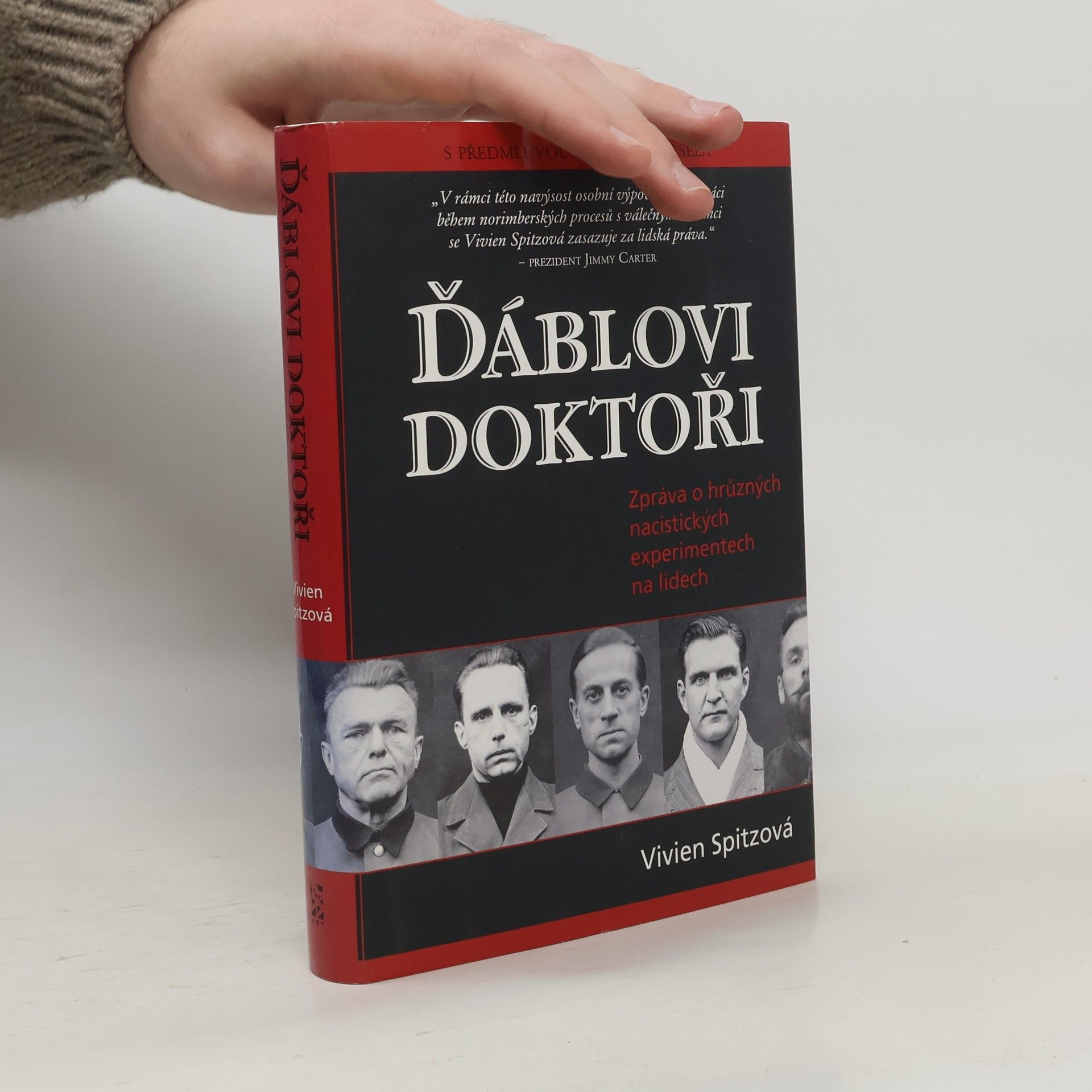 Vivien Spitz Ďáblovi doktoři