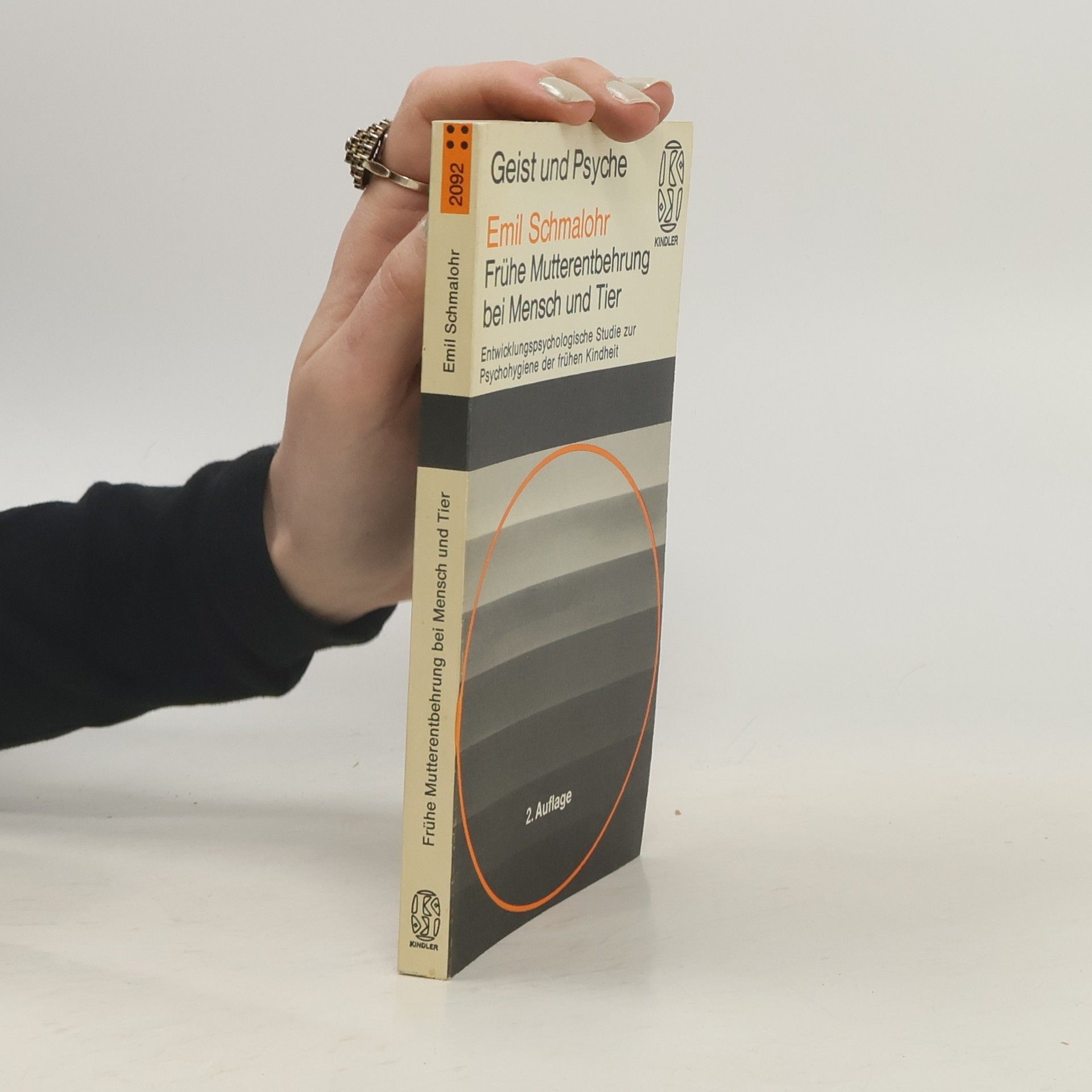 Frühe Mutterentbehrung bei Mensch und Tier