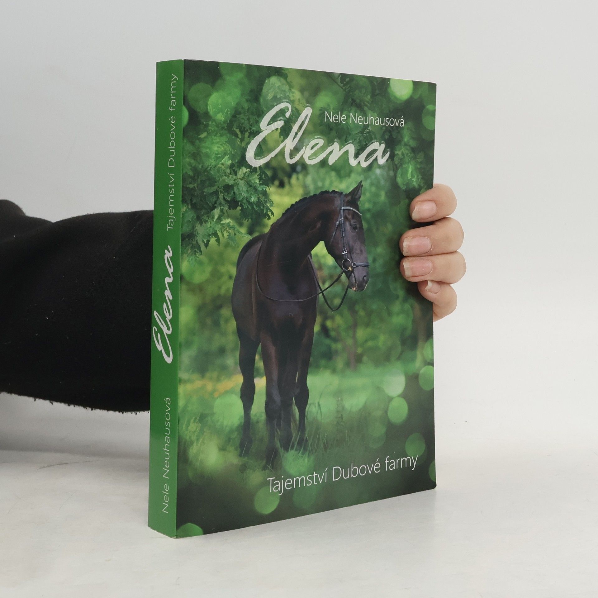 Nele Neuhaus Tajemství Dubové farmy