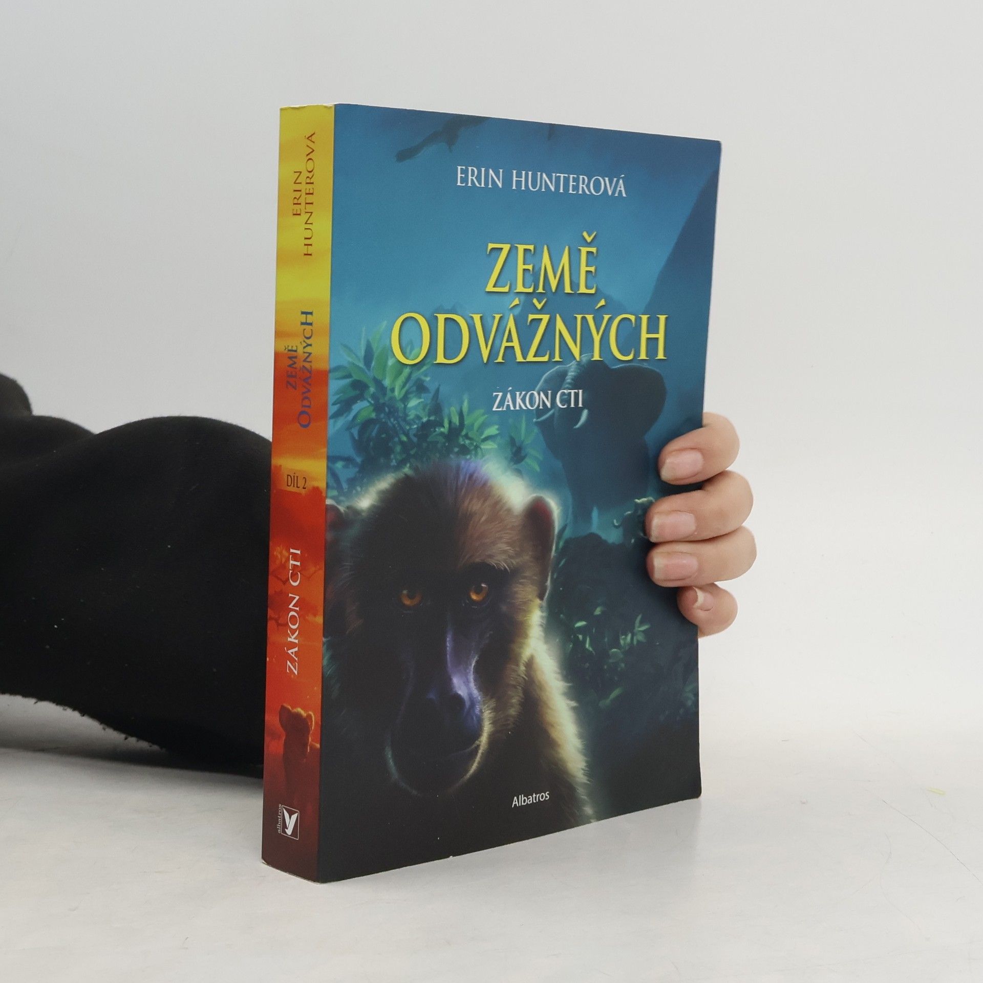 Erin Hunter Země odvážných. Zákon cti
