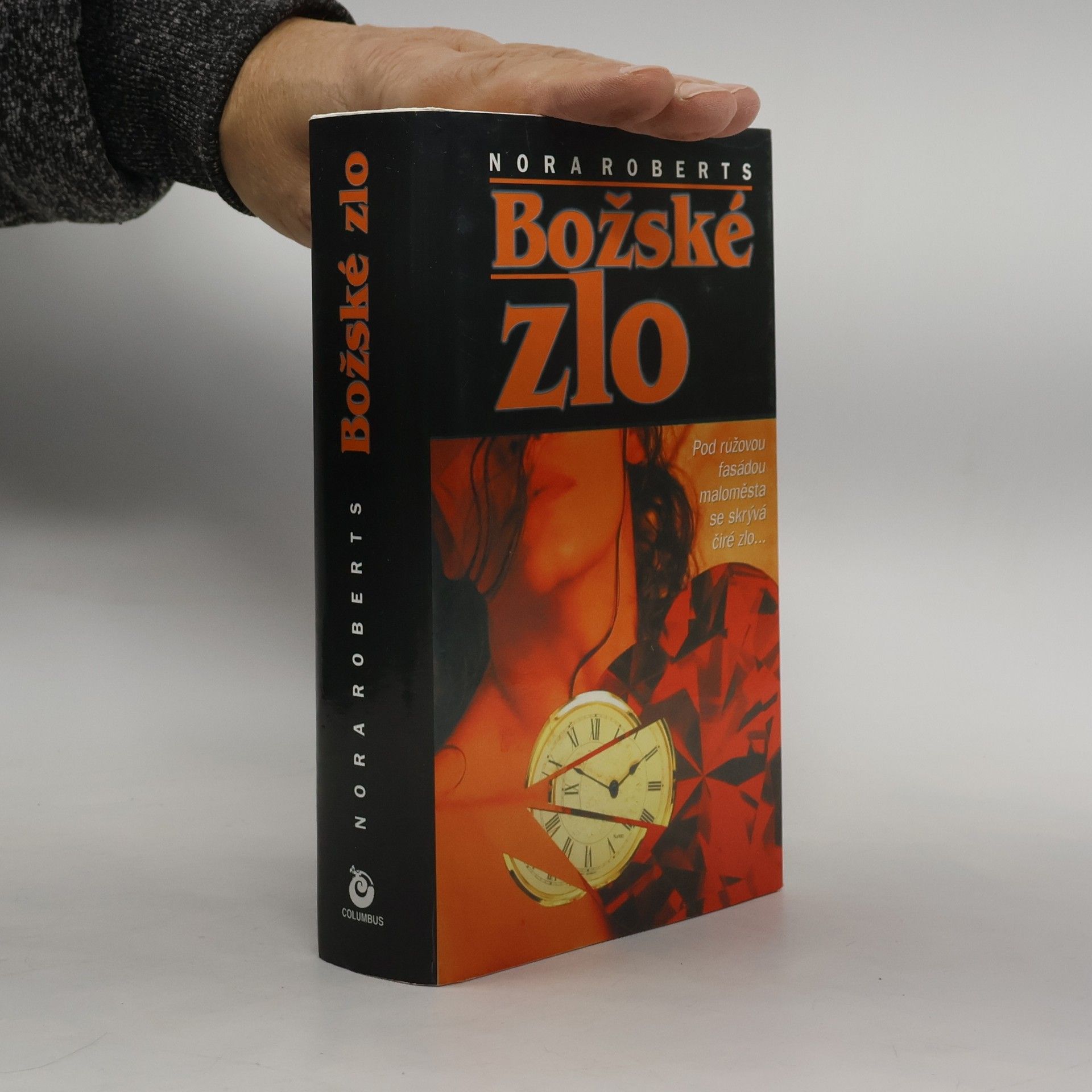 Nora Roberts Božské zlo