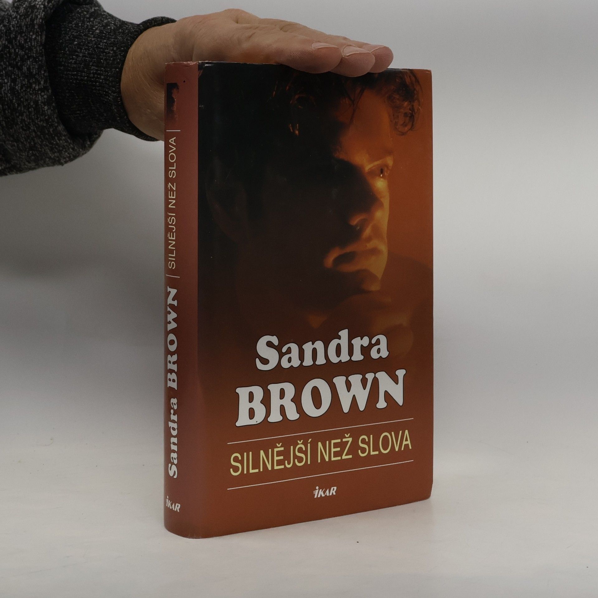 Sandra Brown Silnější než slova