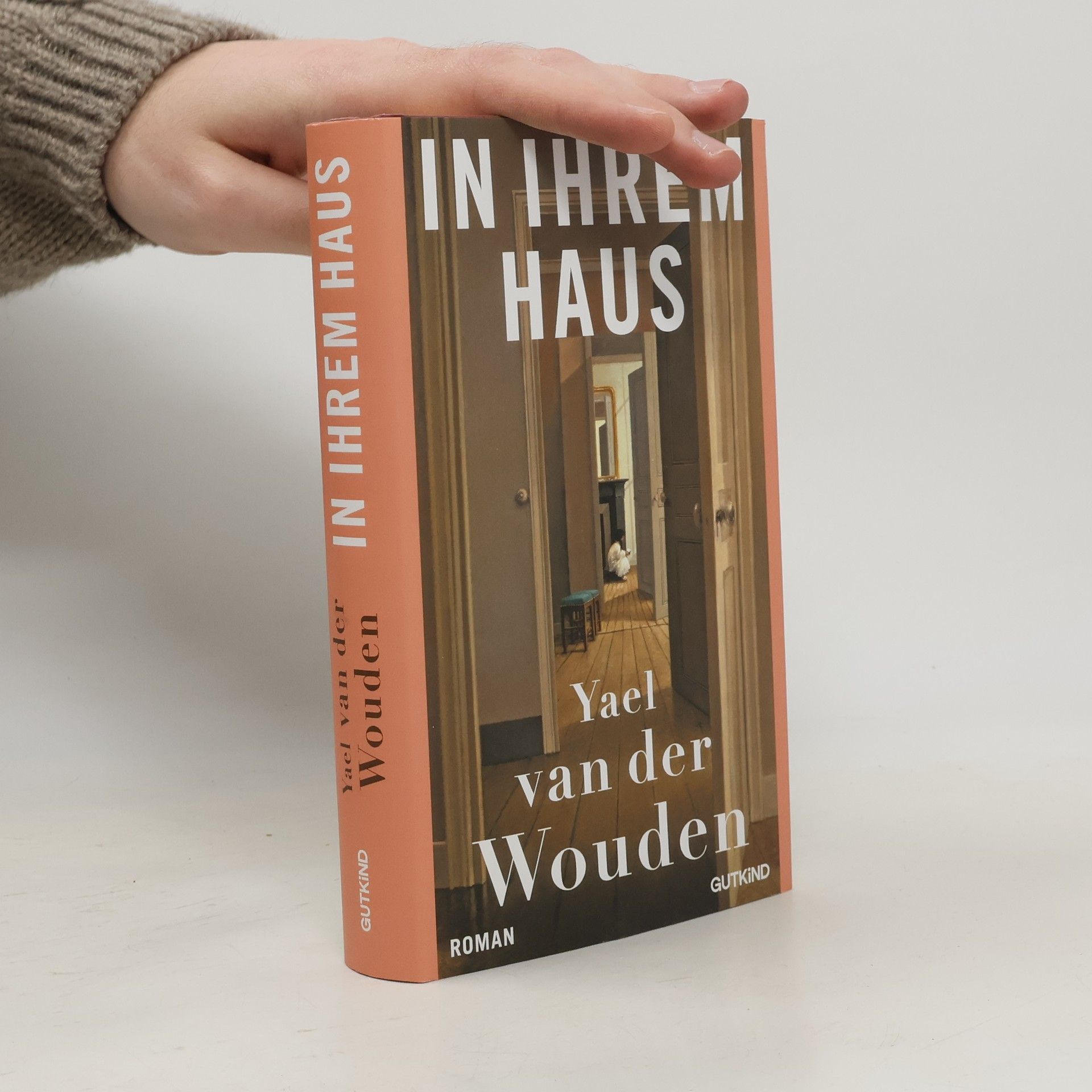 Yael van der Wouden In ihrem Haus