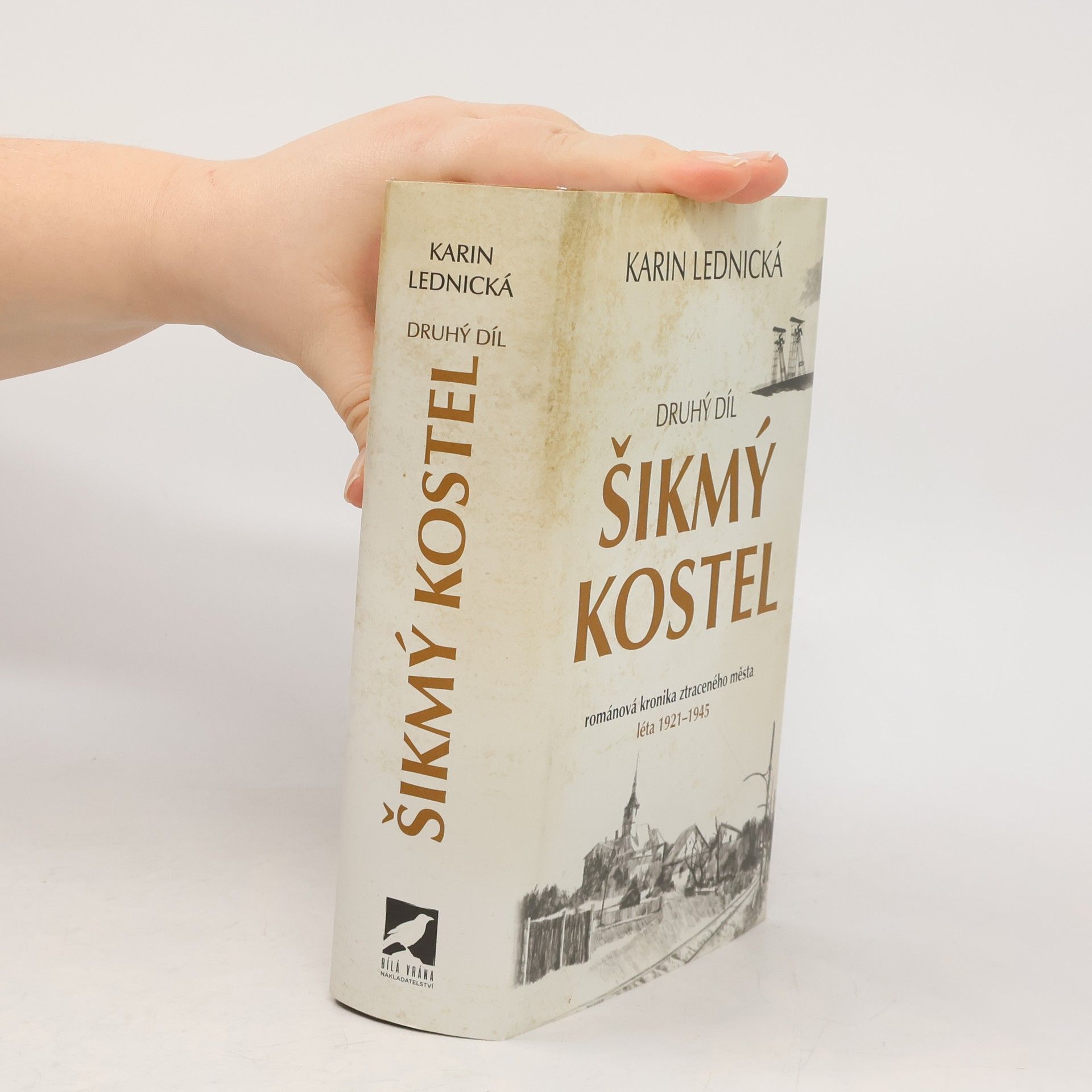 Karin Lednická Šikmý kostel 2