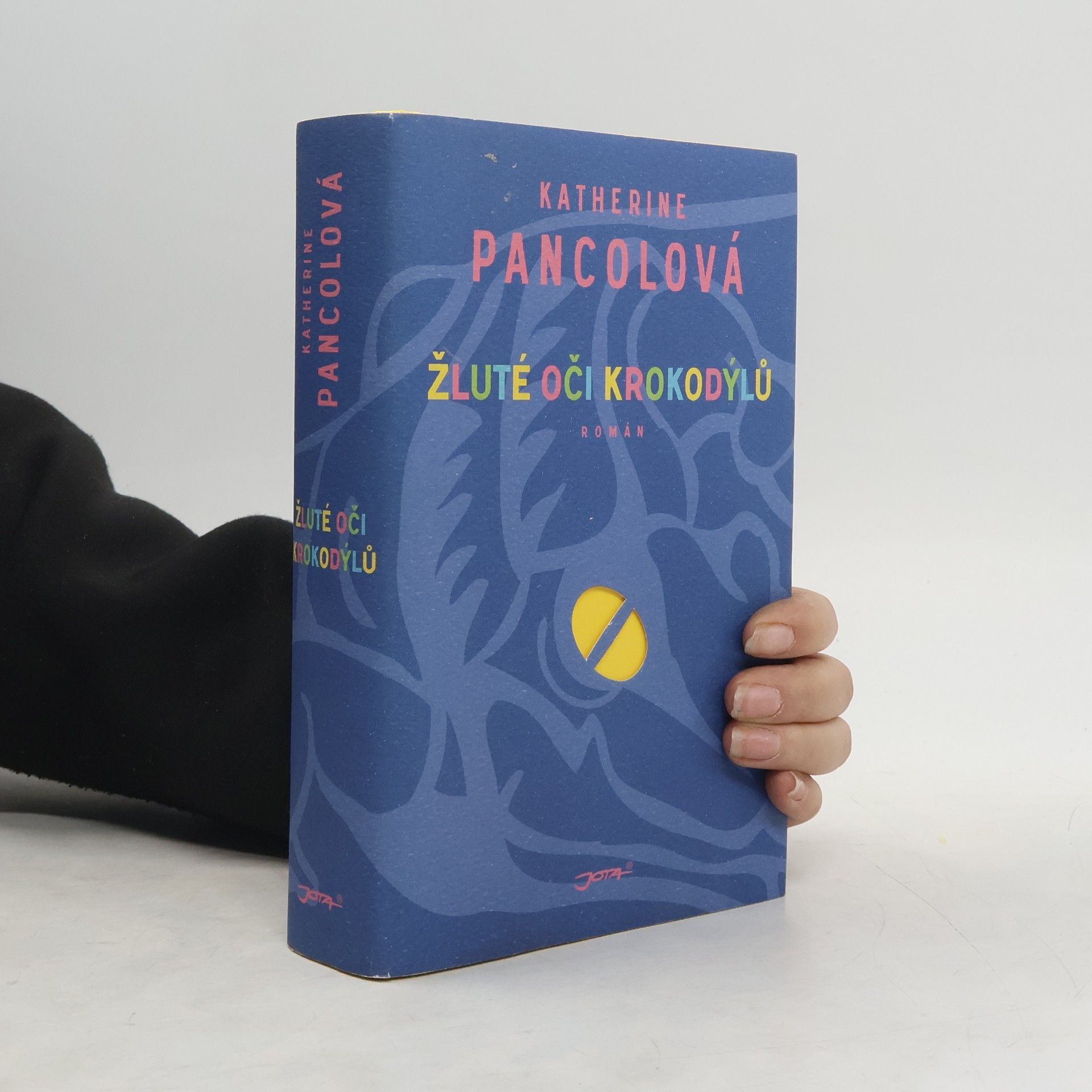 Žluté oči krokodýlů