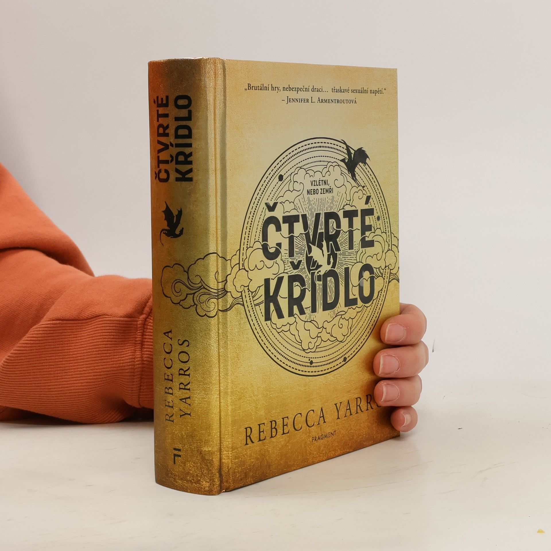 Rebecca Yarros Čtvrté křídlo