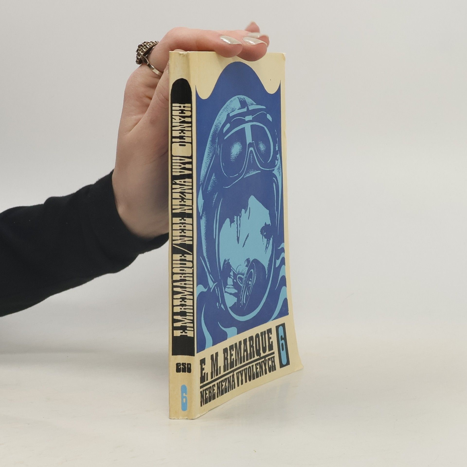 Erich Maria Remarque Nebe nezná vyvolených