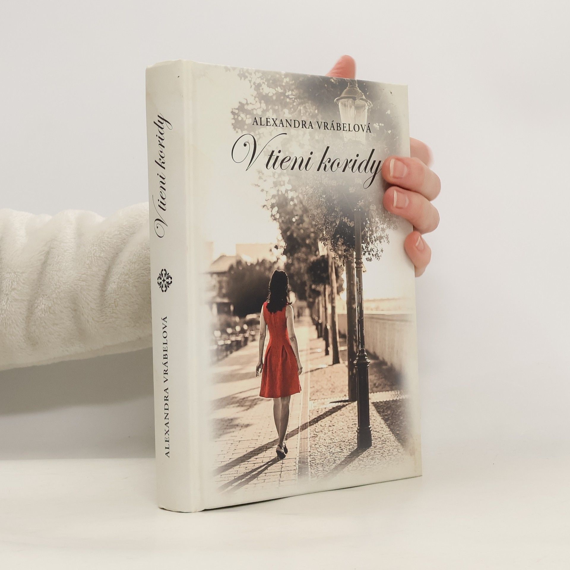 Alexandra Vrábelová V tieni koridy