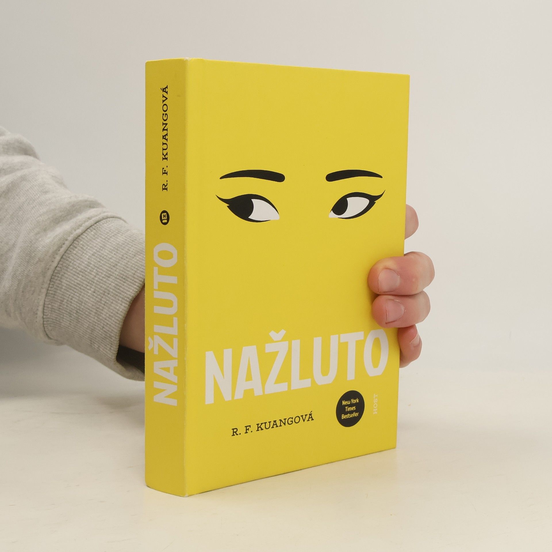 Rebecca Kuang Nažluto