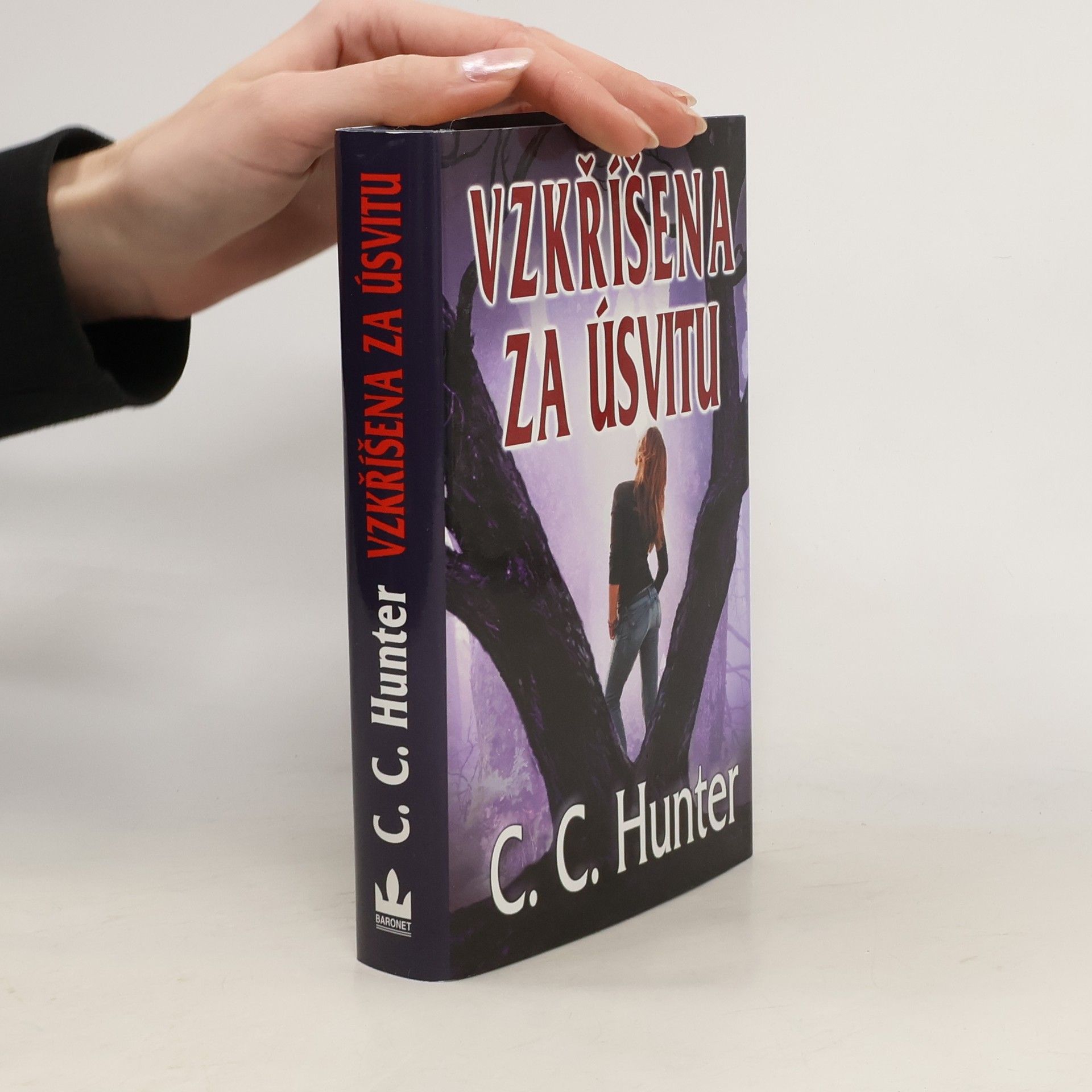 Vzkříšena za úsvitu