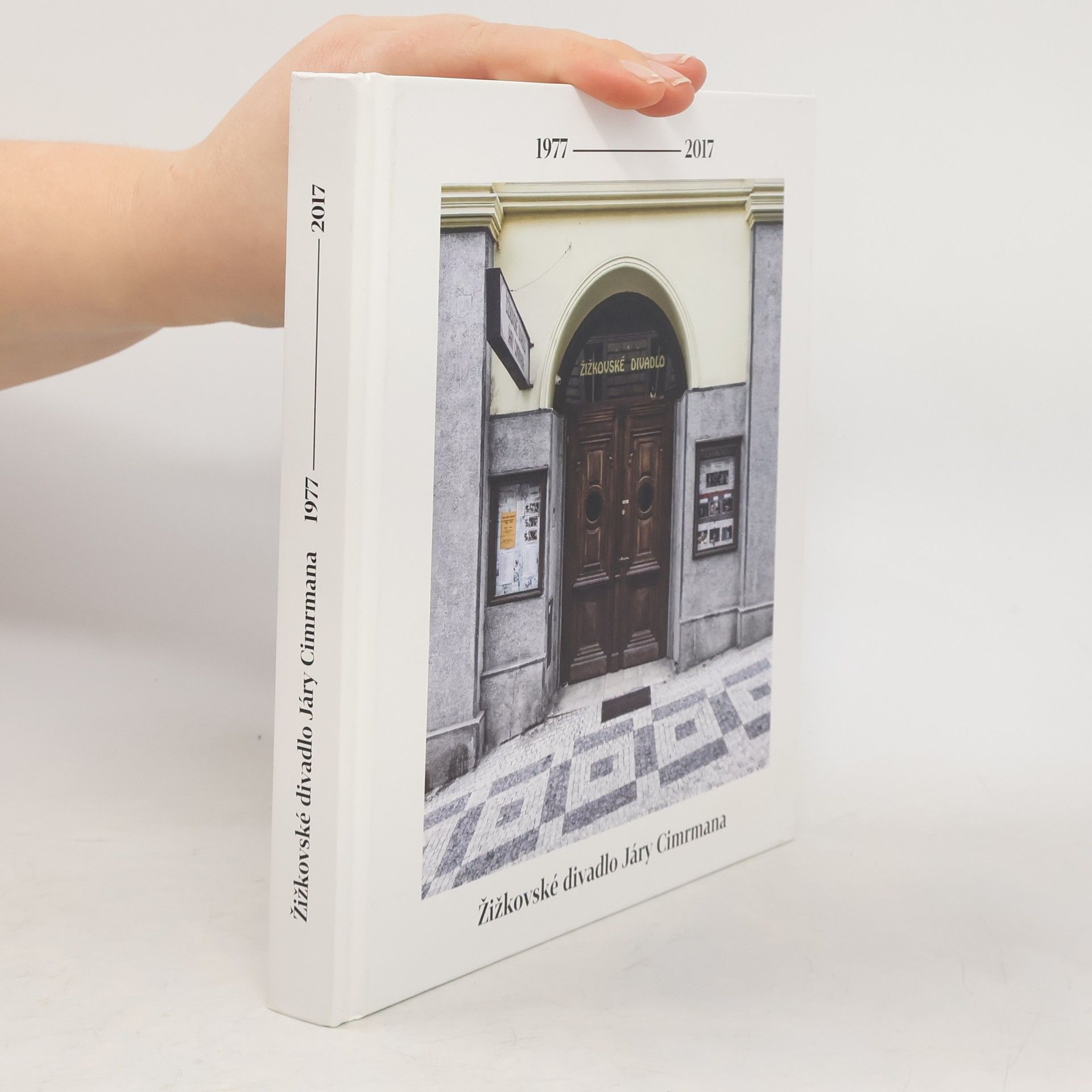 Kristýna Čepková Ročenka 40 let Žižkovského divadla Járy Cimrmana