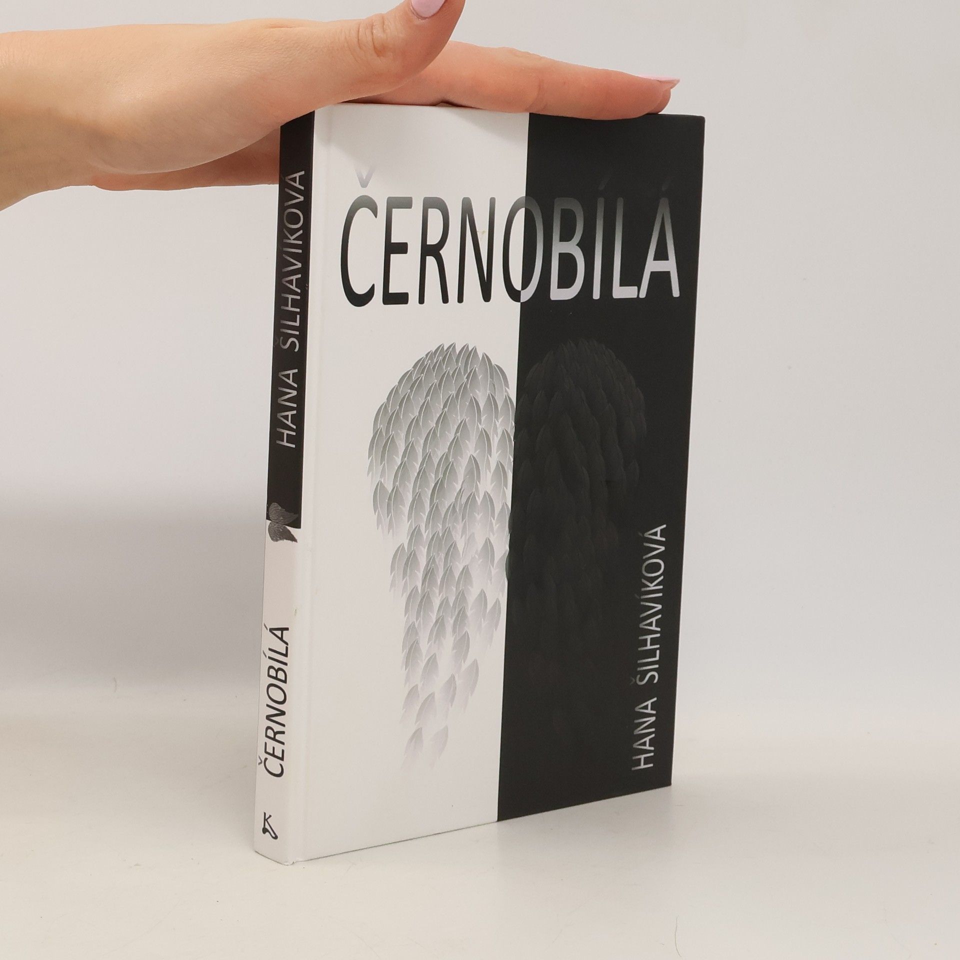 Hana Šilhavíková Černobílá