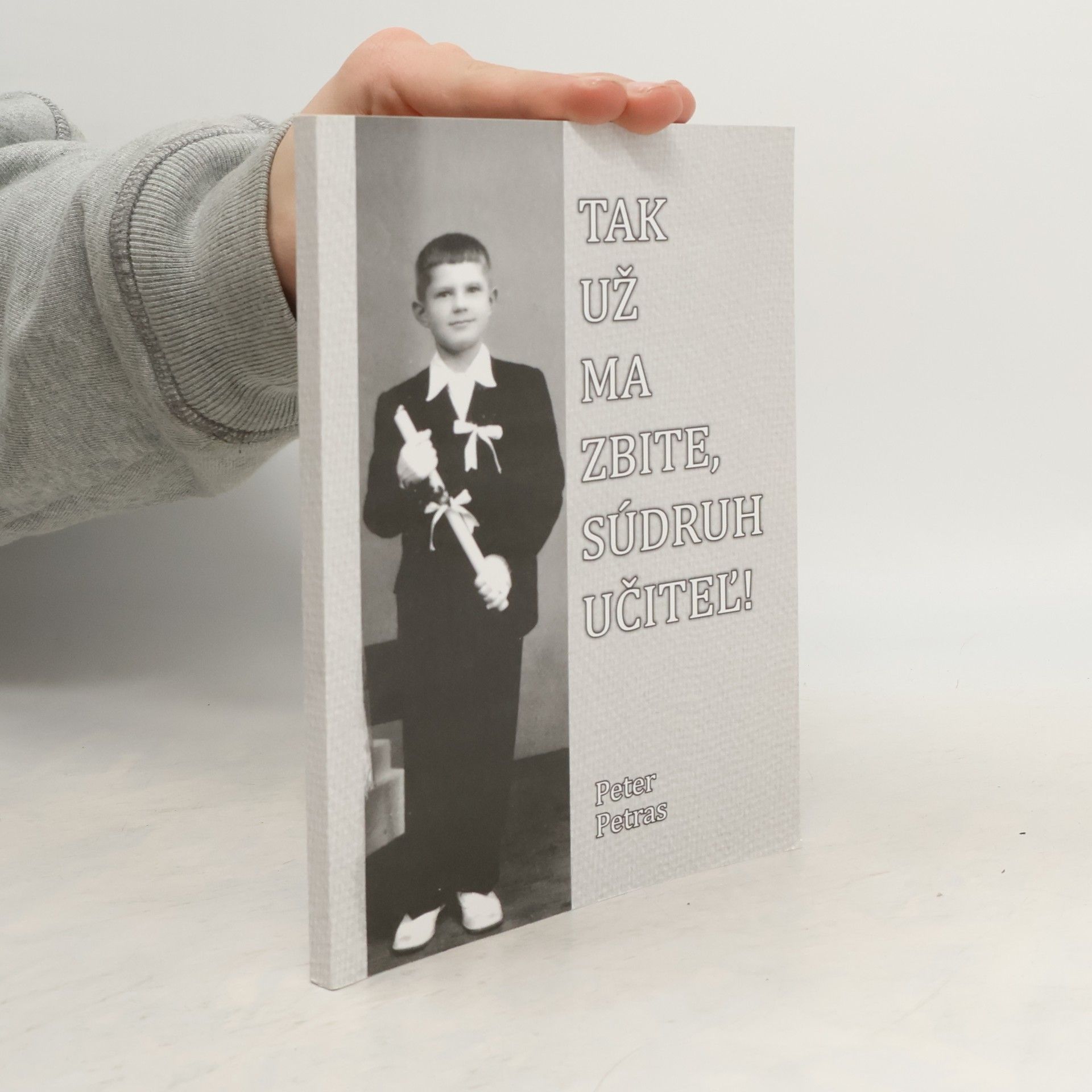 Tak už ma zbite, súdruh učiteľ!