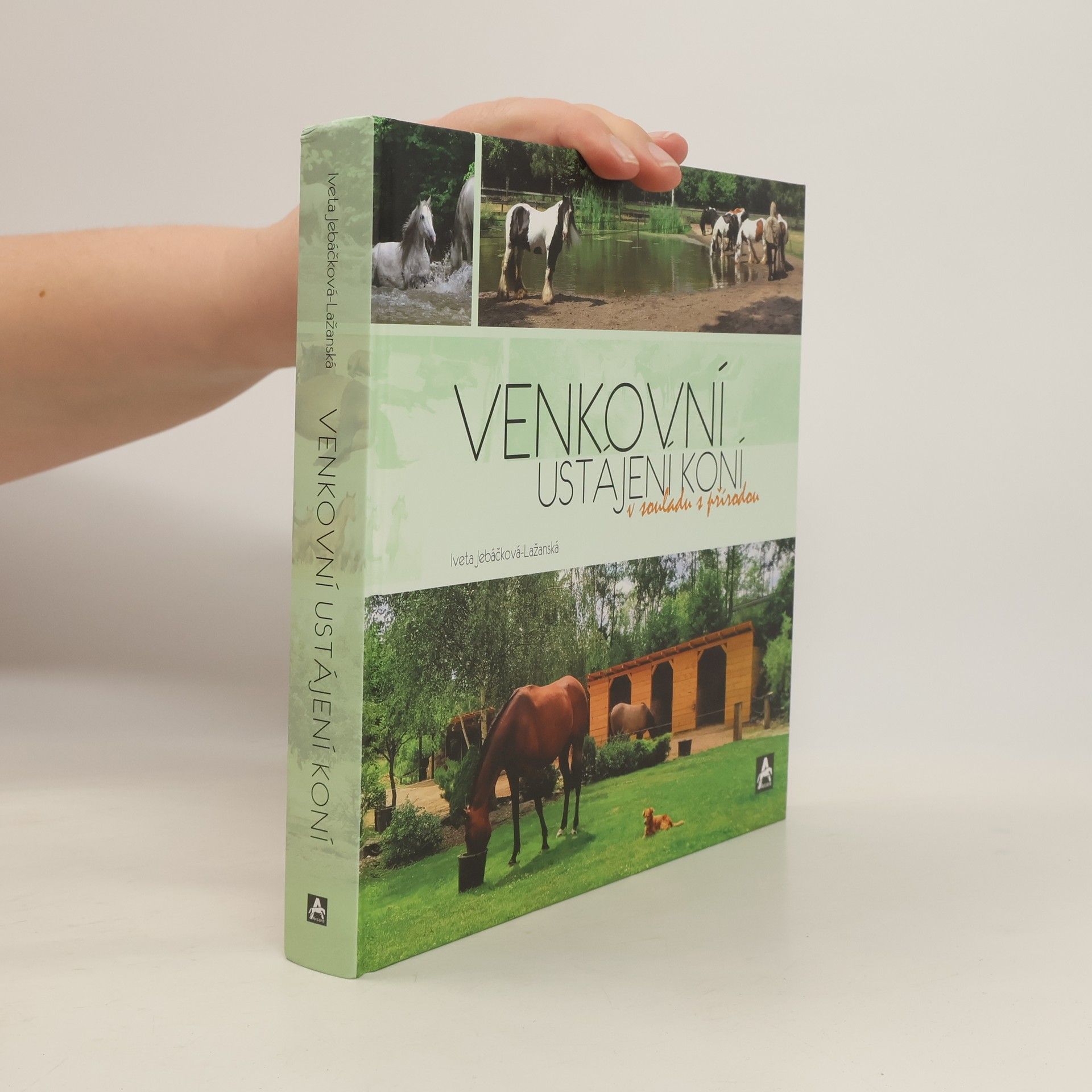Iveta Lažanská Venkovní ustájení koní