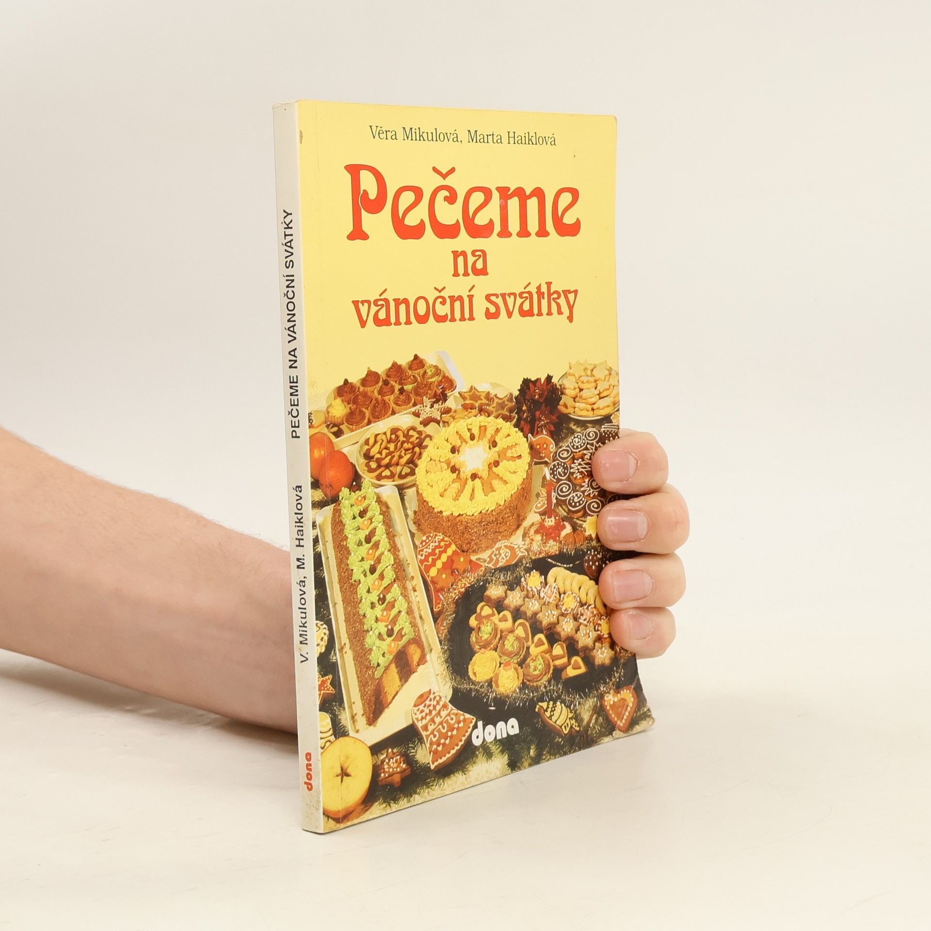 Pečeme na vánoční svátky