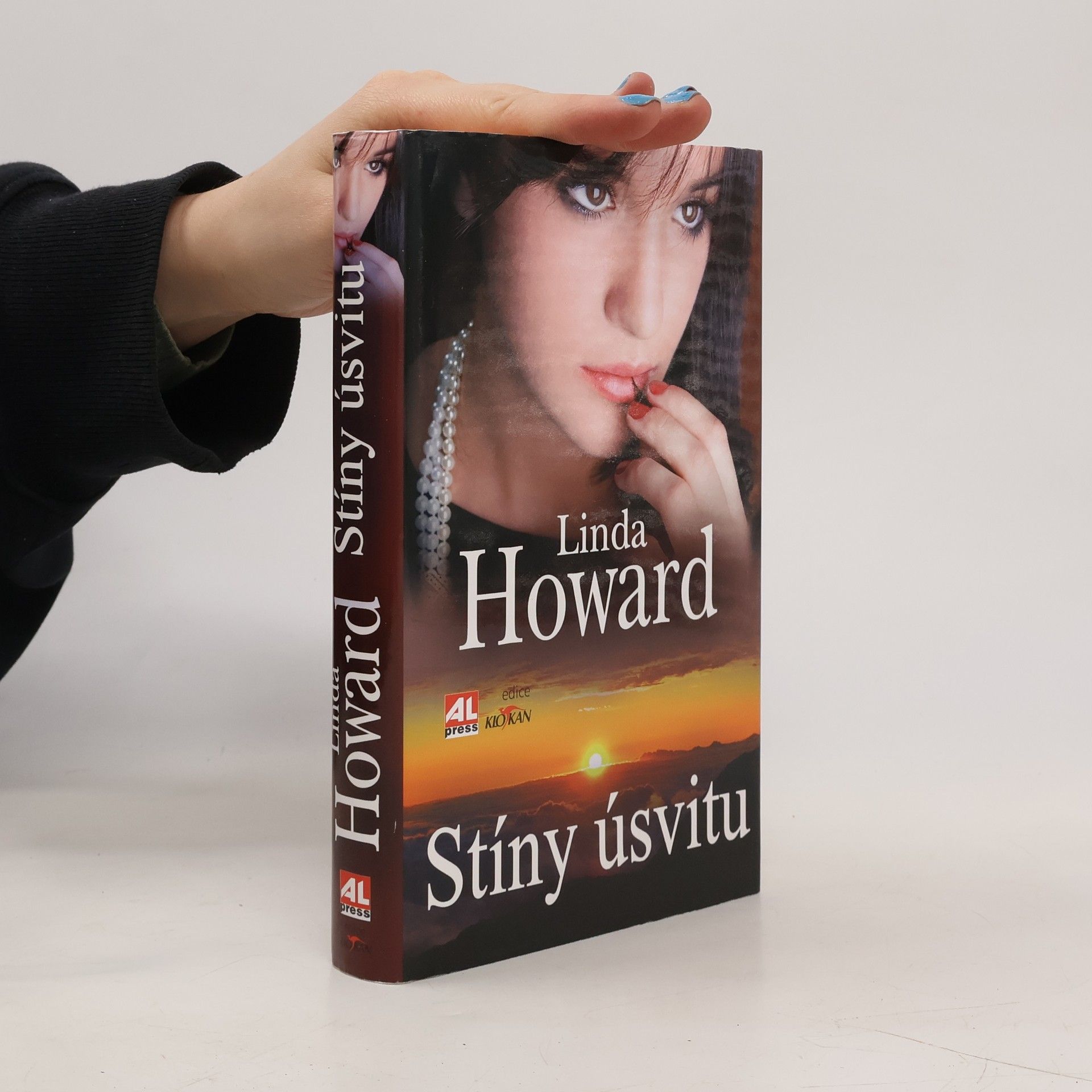 Linda Howard Stíny úsvitu