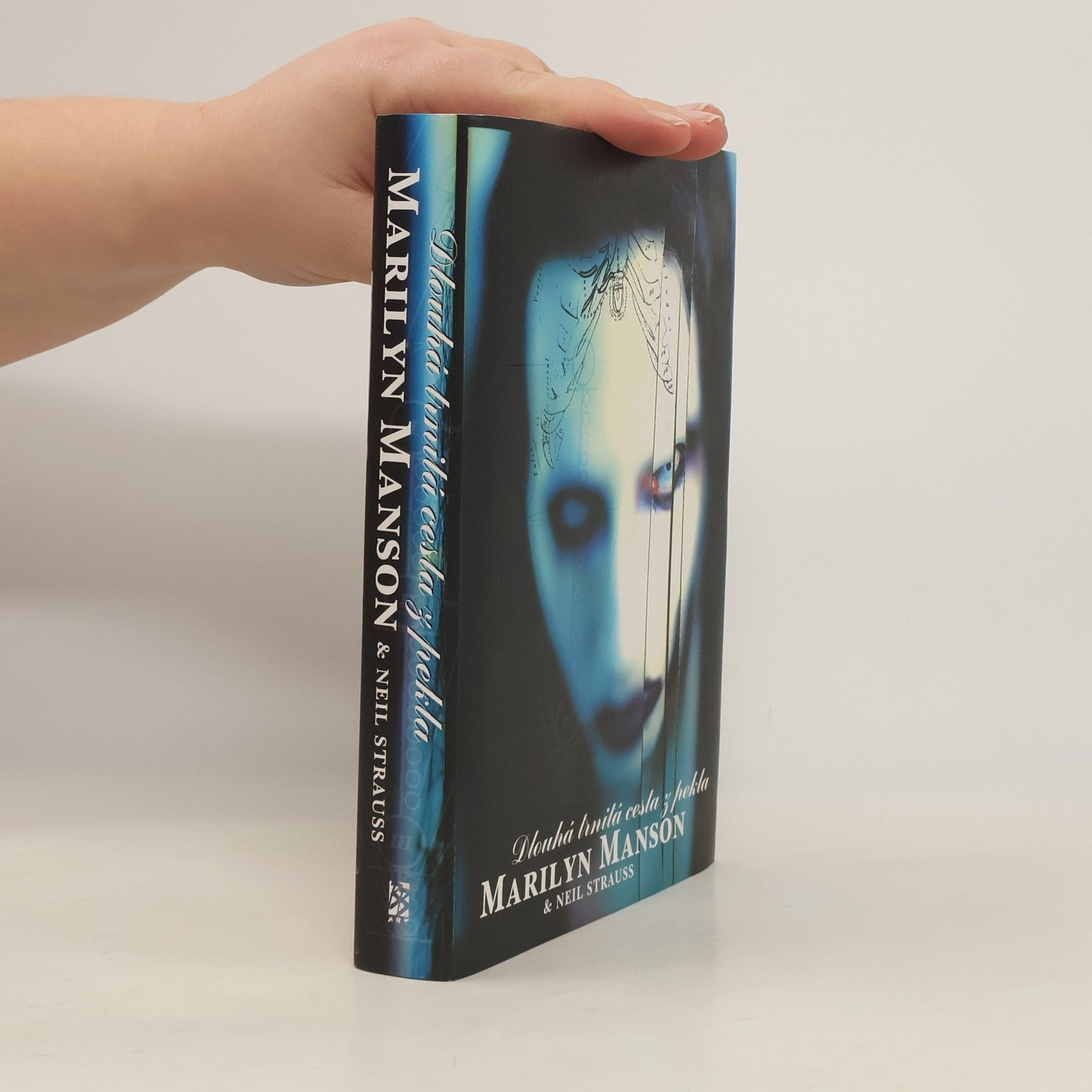 Marilyn Manson Dlouhá trnitá cesta z pekla