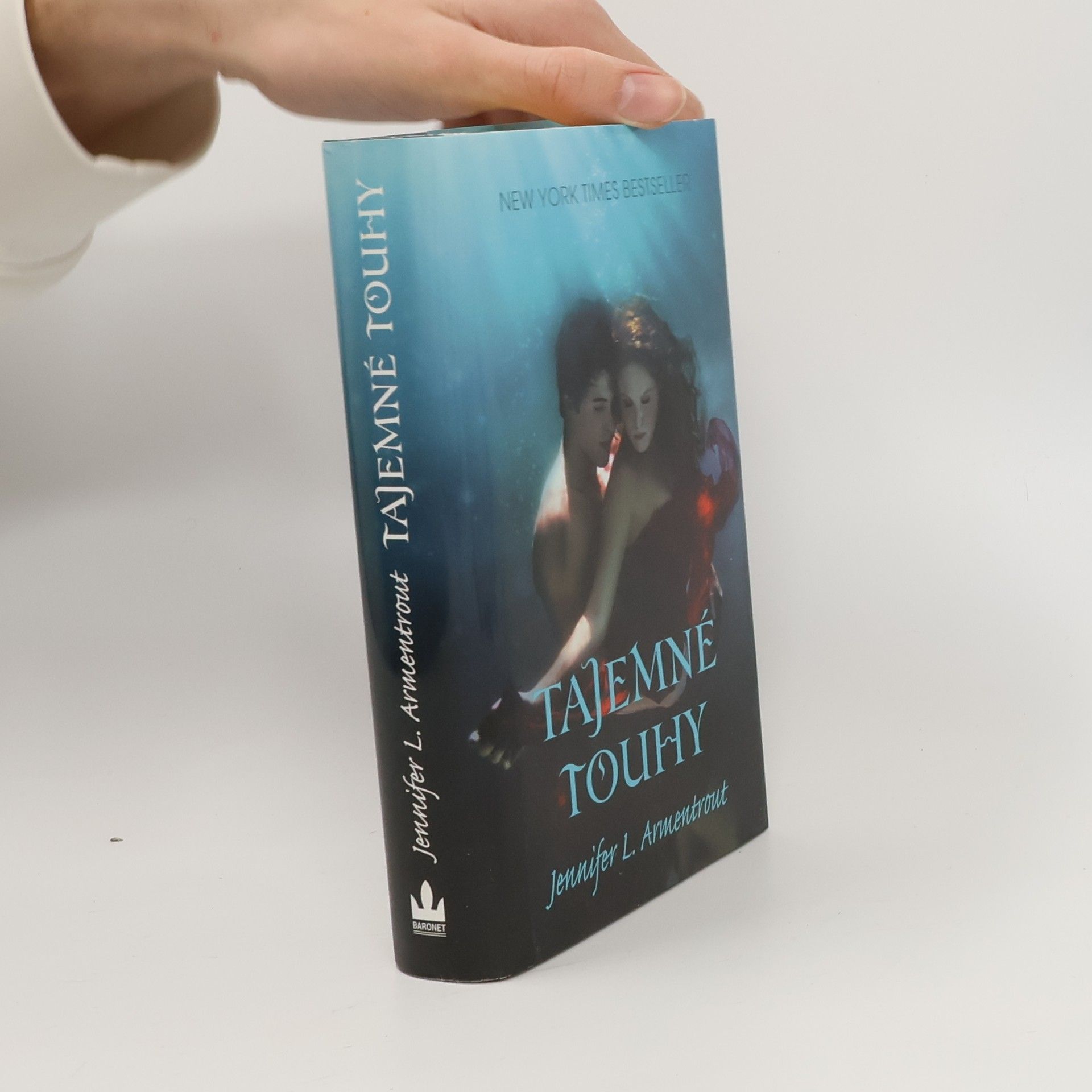 Jennifer Armentrout Tajemné touhy. Wicked. Díl 1.