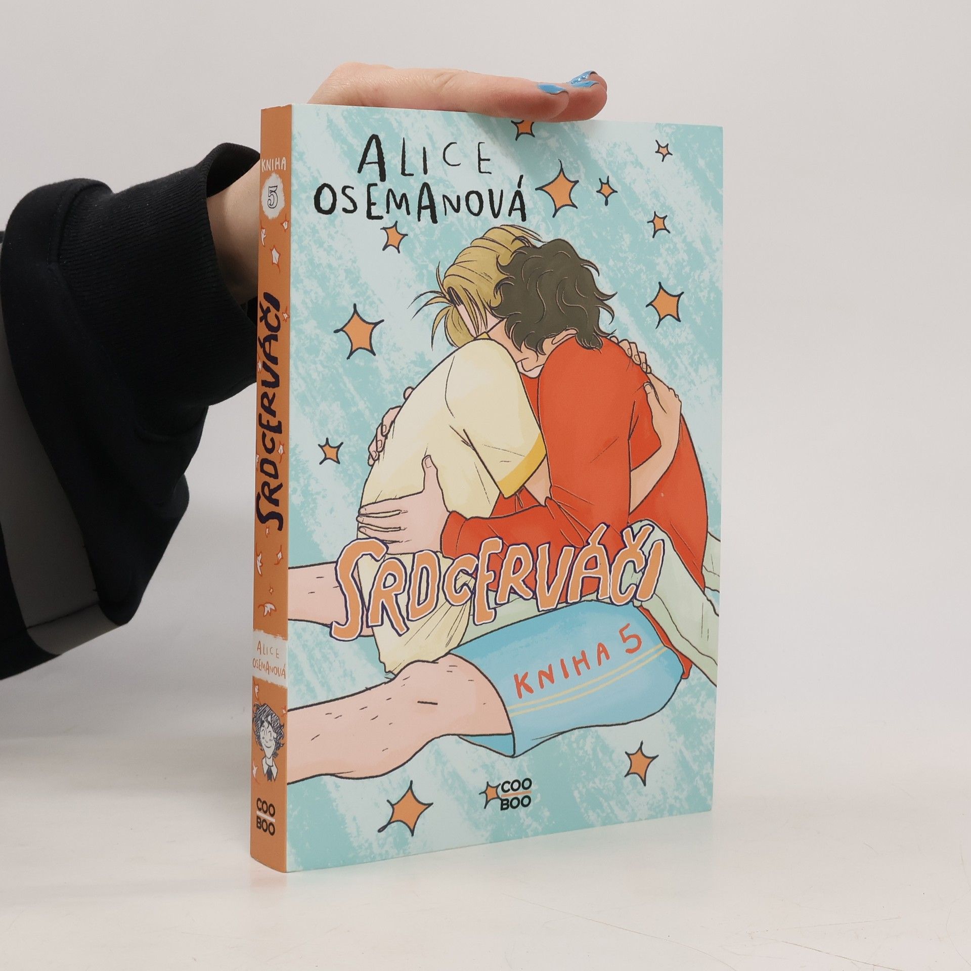 Alice Oseman Srdcerváči. Kniha 5