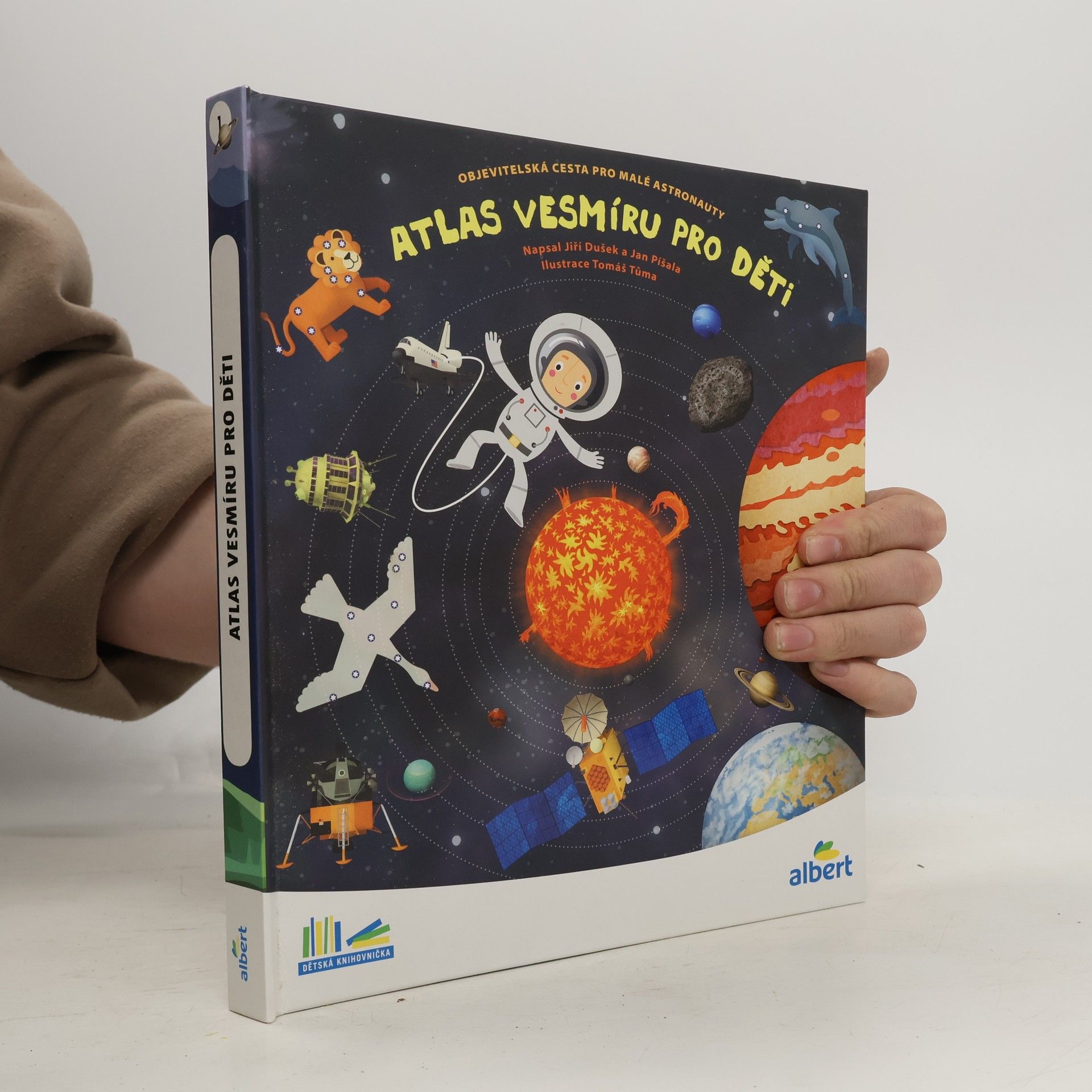 Atlas vesmíru pro děti: Objevitelská cesta pro malé astronauty