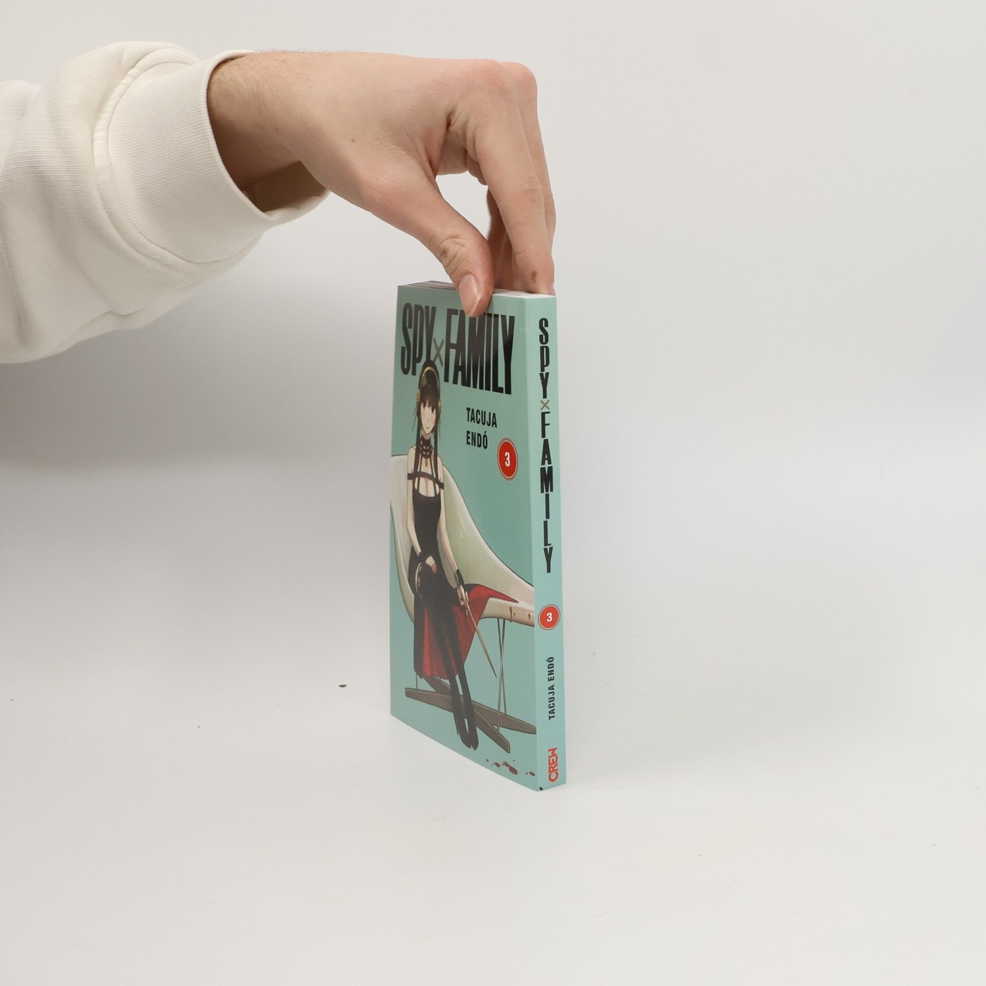 Tacuja Endó Spy x Family 3