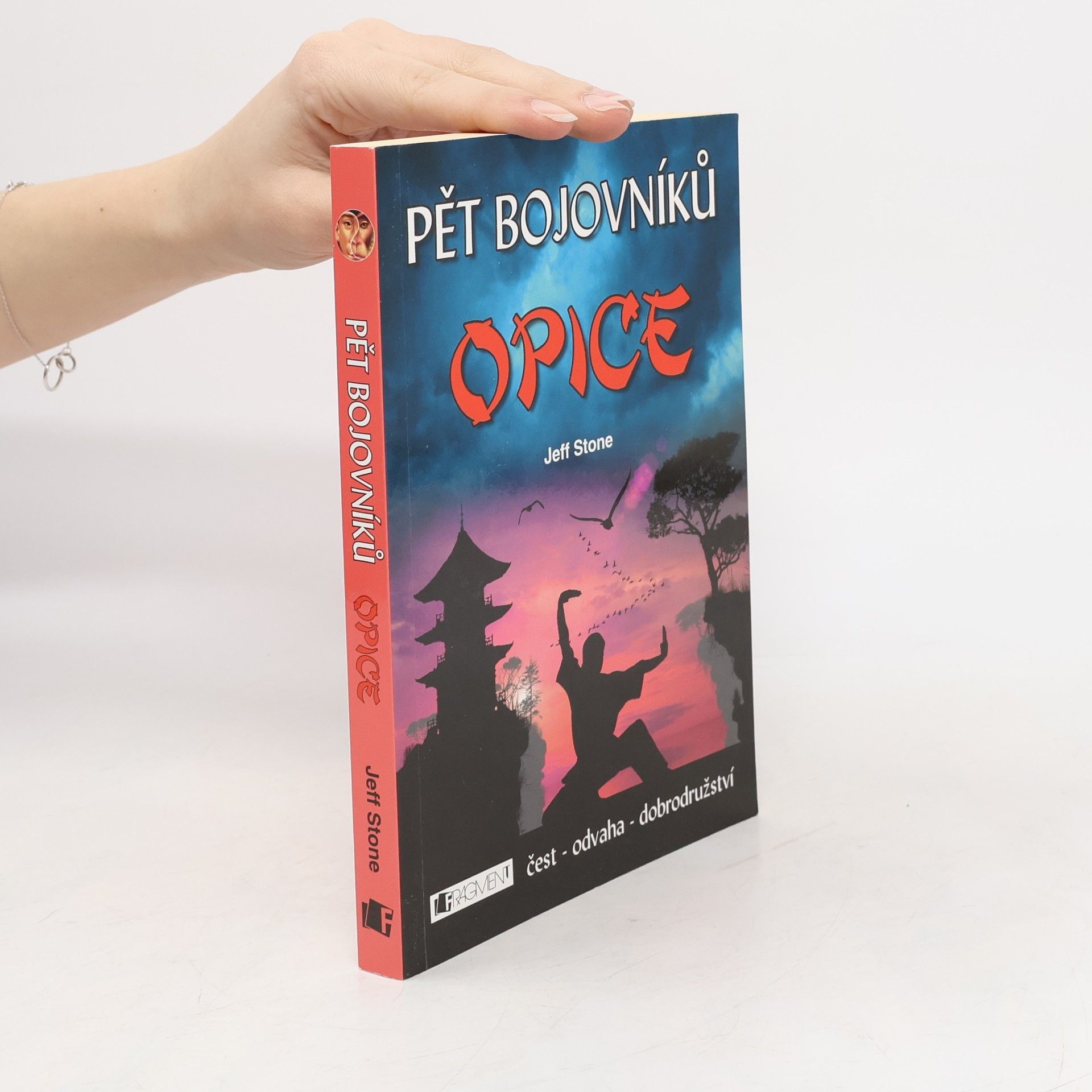 Pět bojovníků. Opice