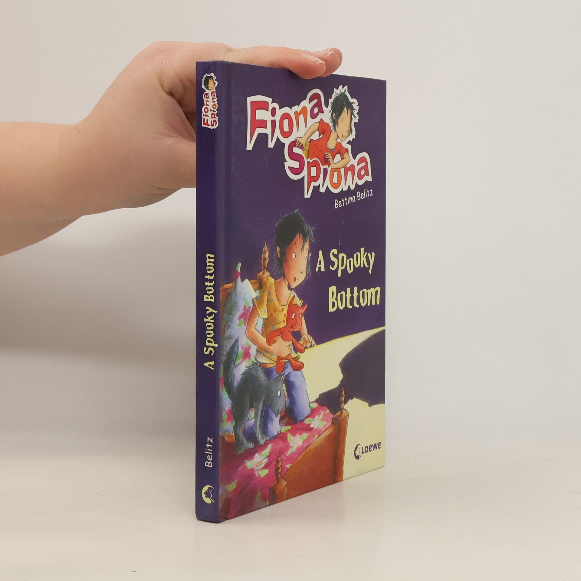 Fiona Spiona. A Sooky Bottom.