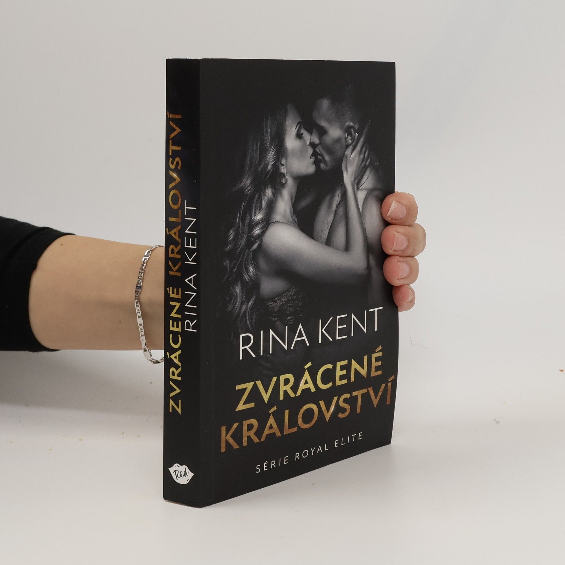 Rina Kent Zvrácené království