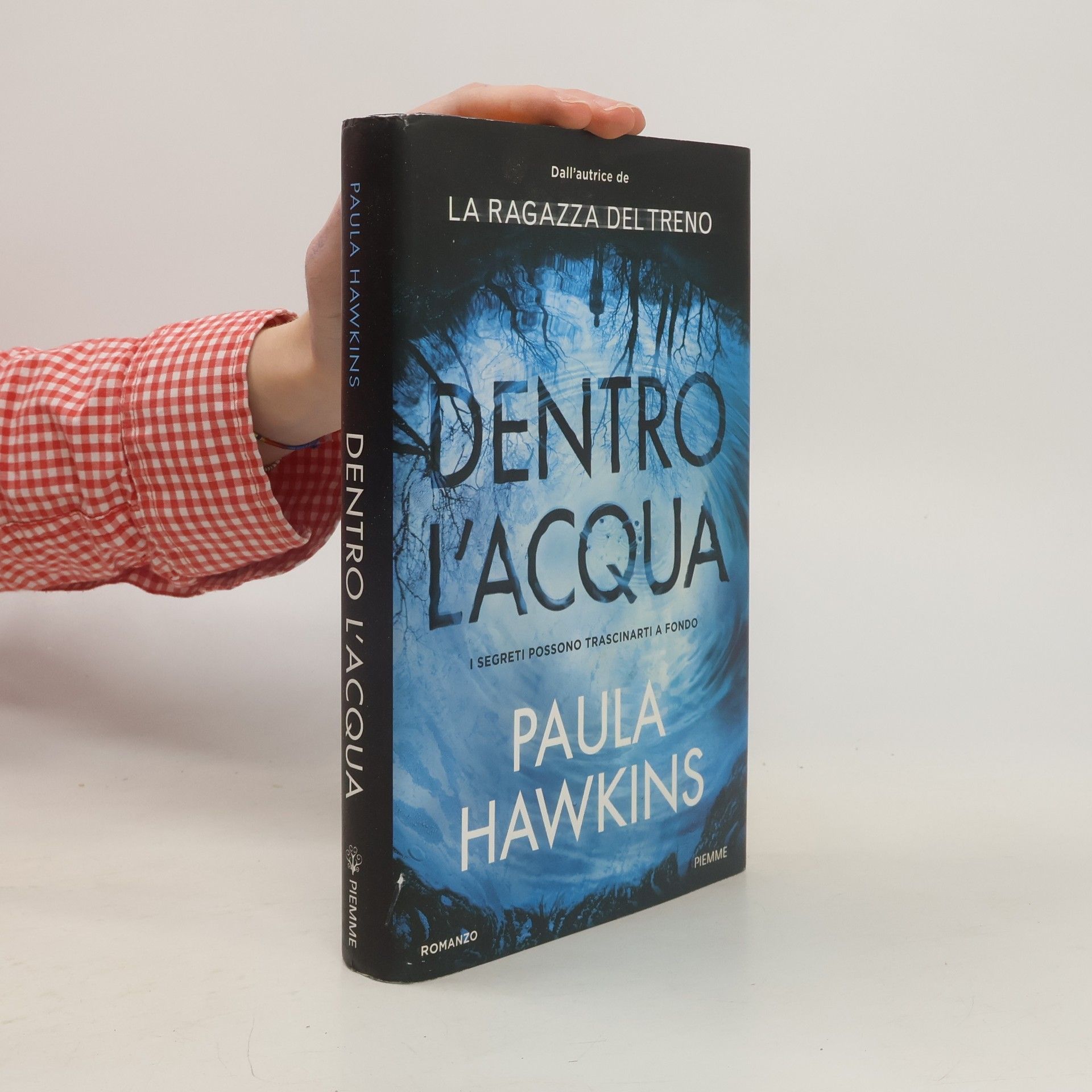 Paula Hawkins Dentro l'acqua