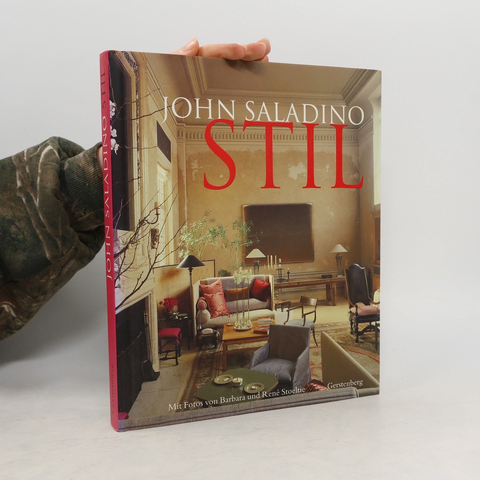 John F. Saladino Stil