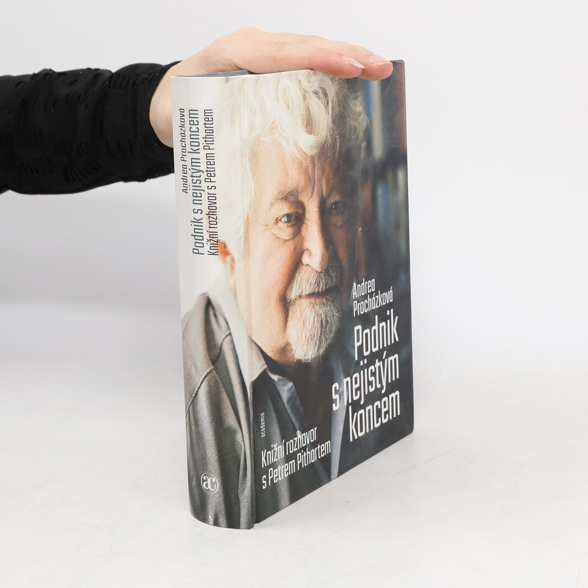 Andrea Procházková Podnik s nejistým koncem : knižní rozhovor s Petrem Pithartem
