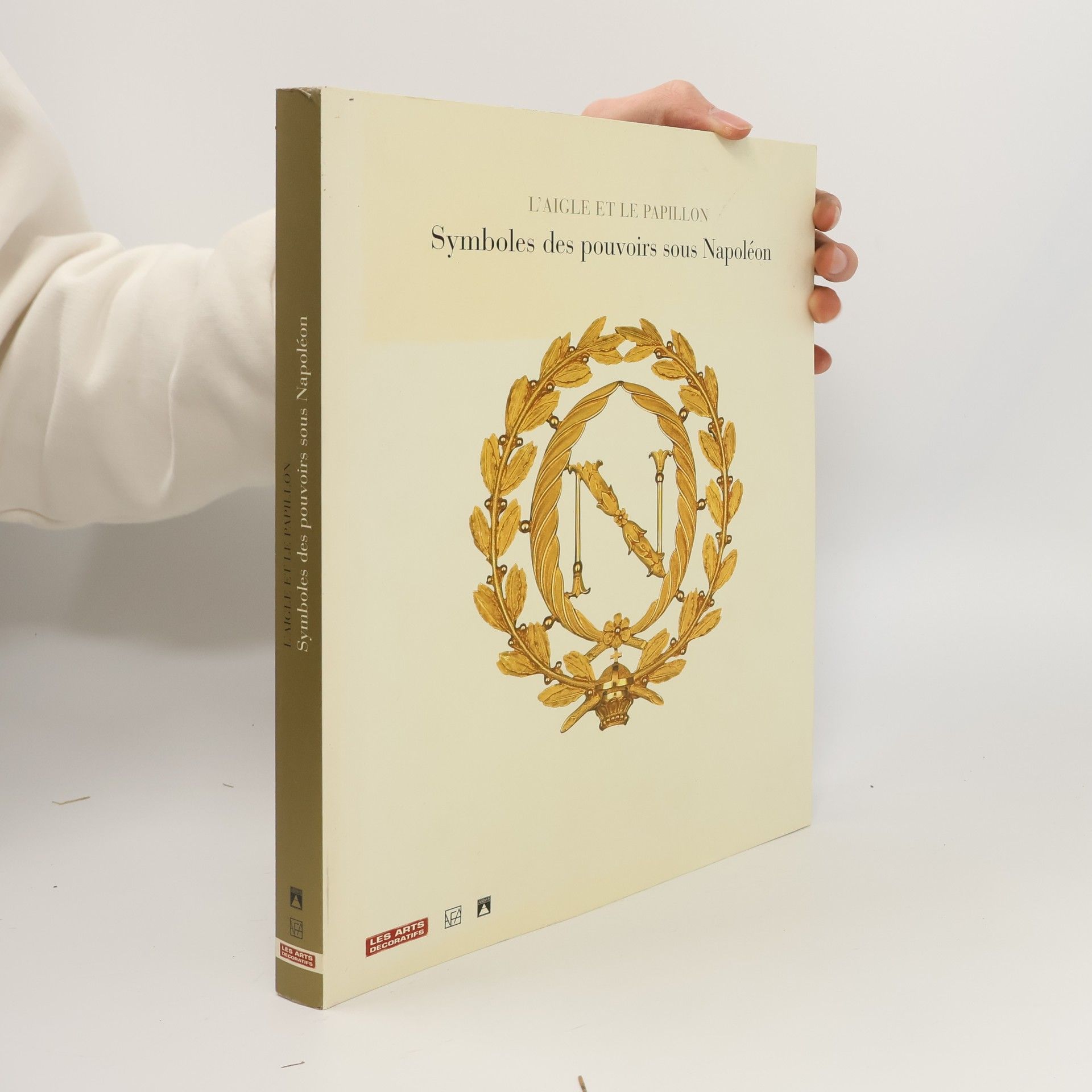 L'Aigle et le papillon