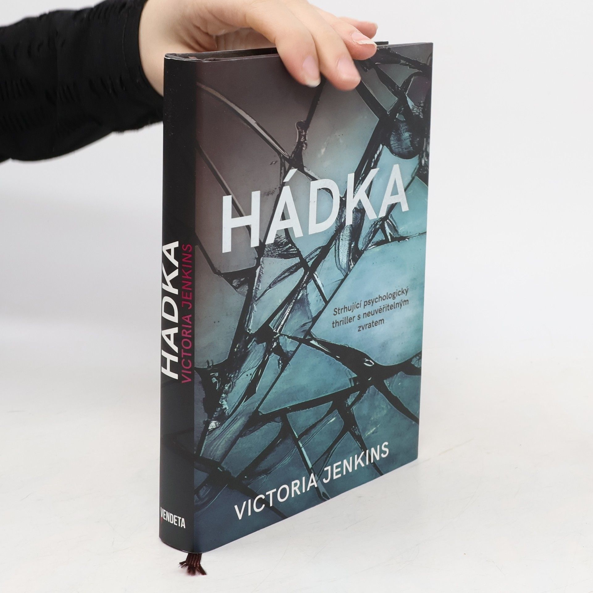 Victoria Jenkins Hádka