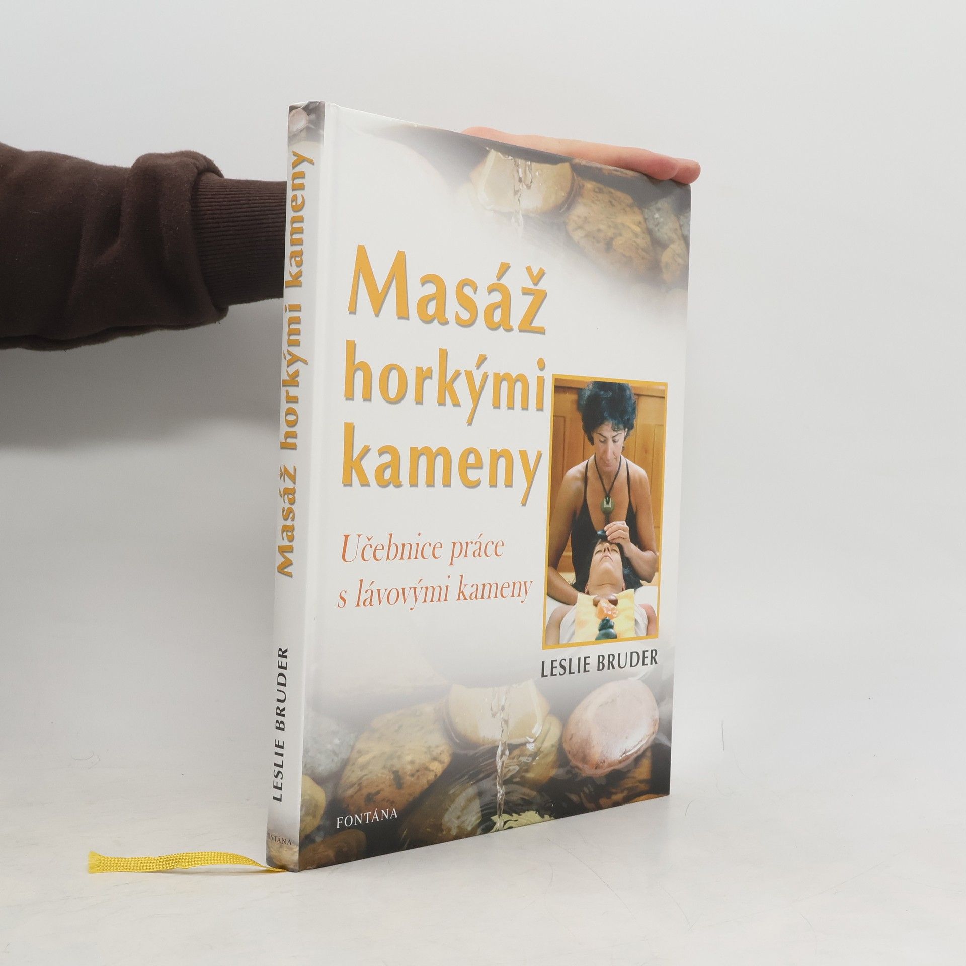 Leslie Bruder Masáž horkými kameny