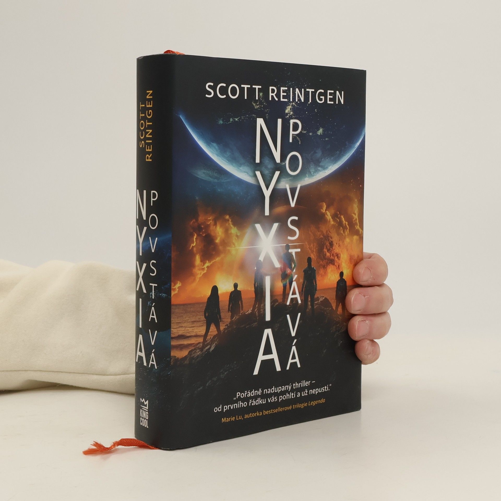 Scott Reintgen Nyxia povstává