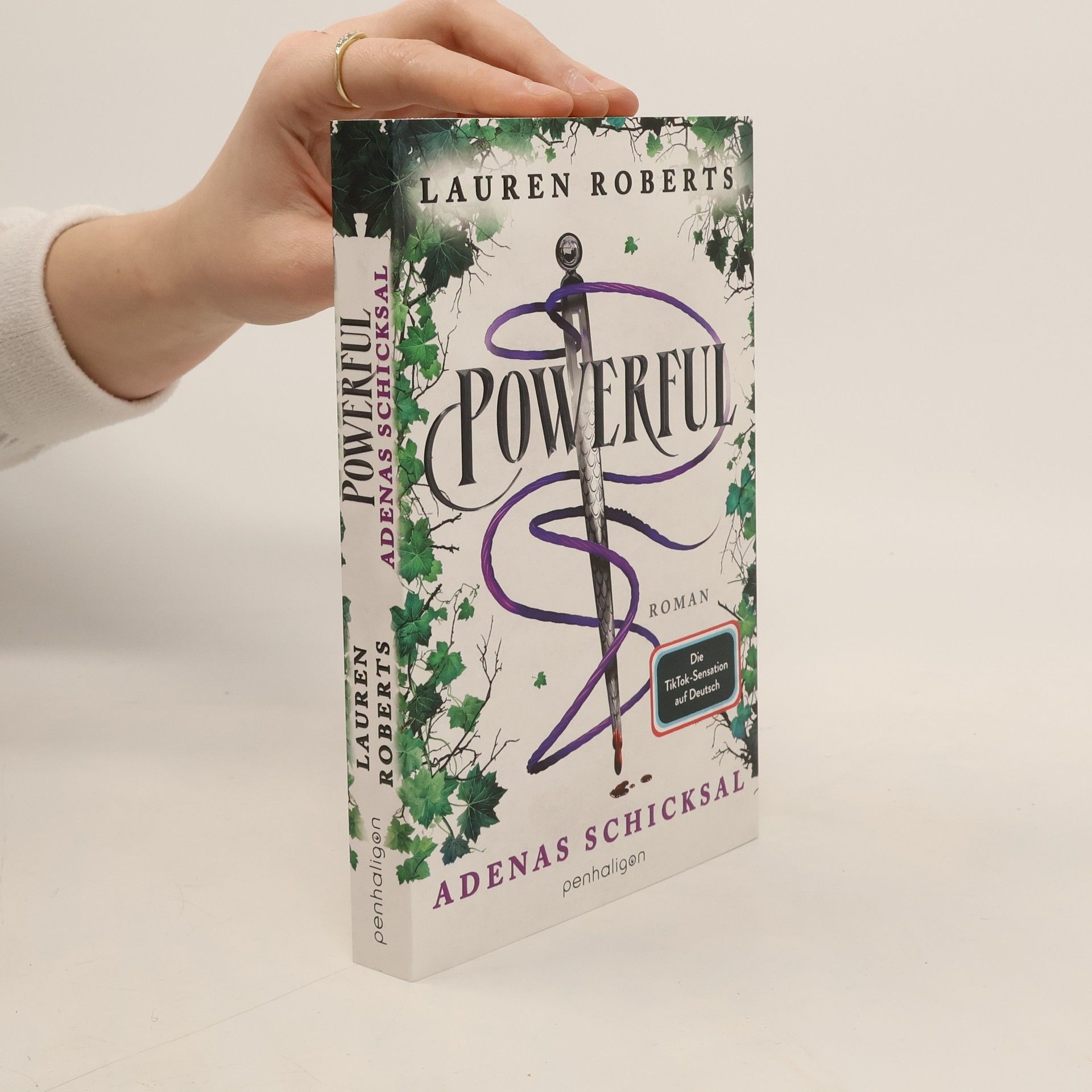 Powerful - Adenas Schicksal