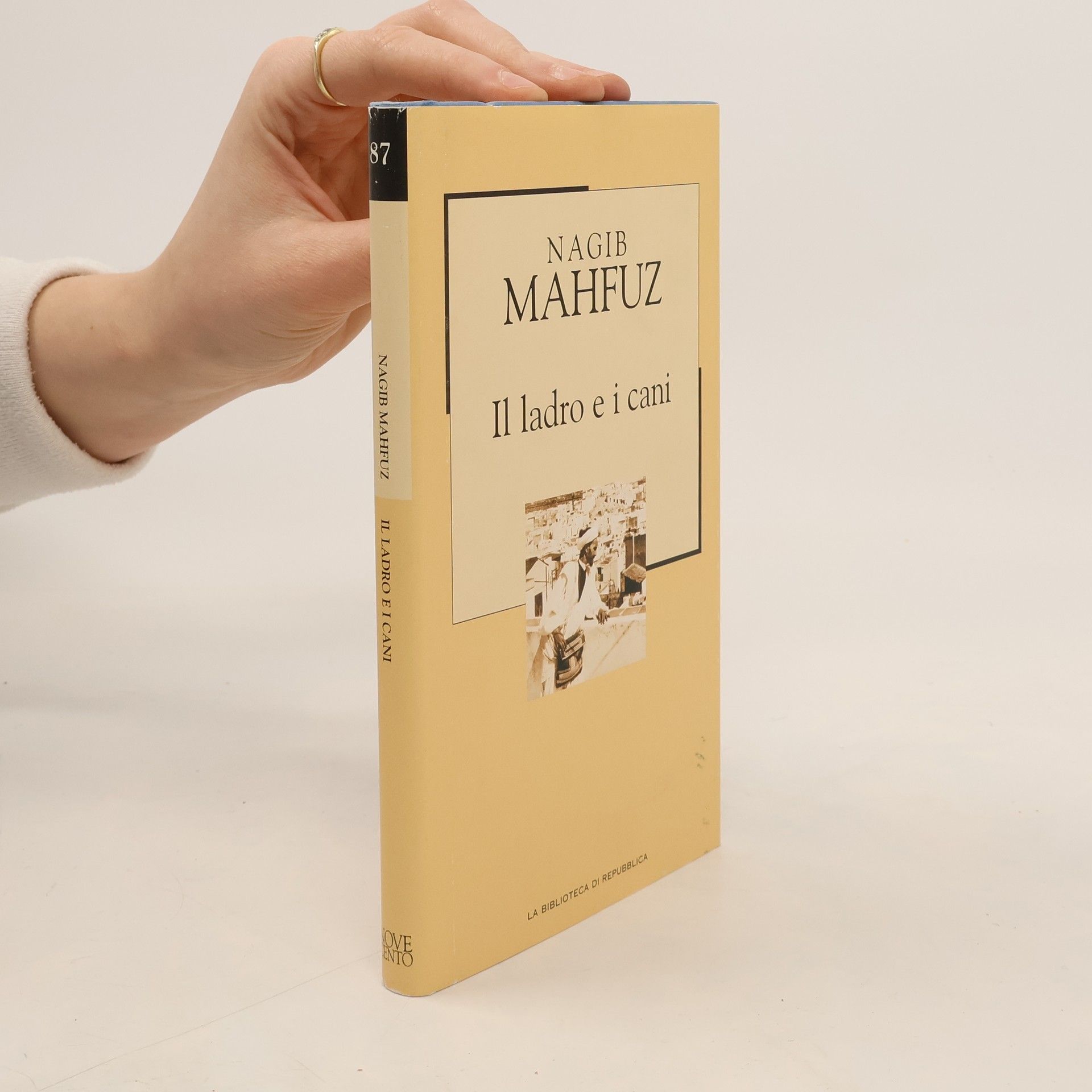 Nagib Machfus La Biblioteca di Repubblica - 87: Il ladro e i cani