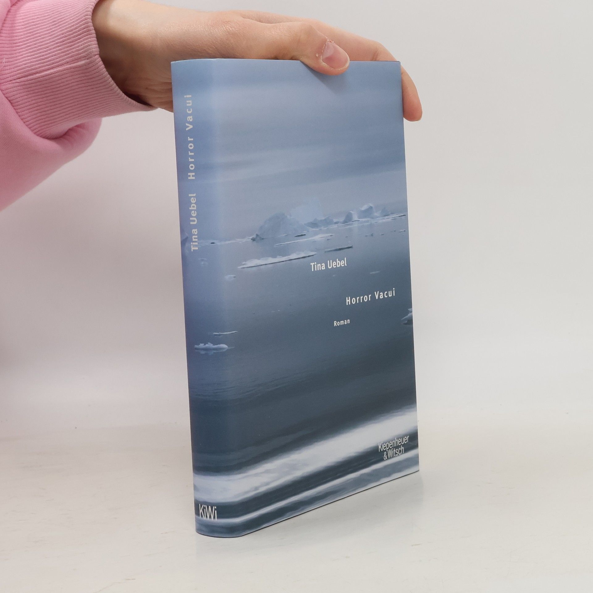 Tina Uebel Horror Vacui