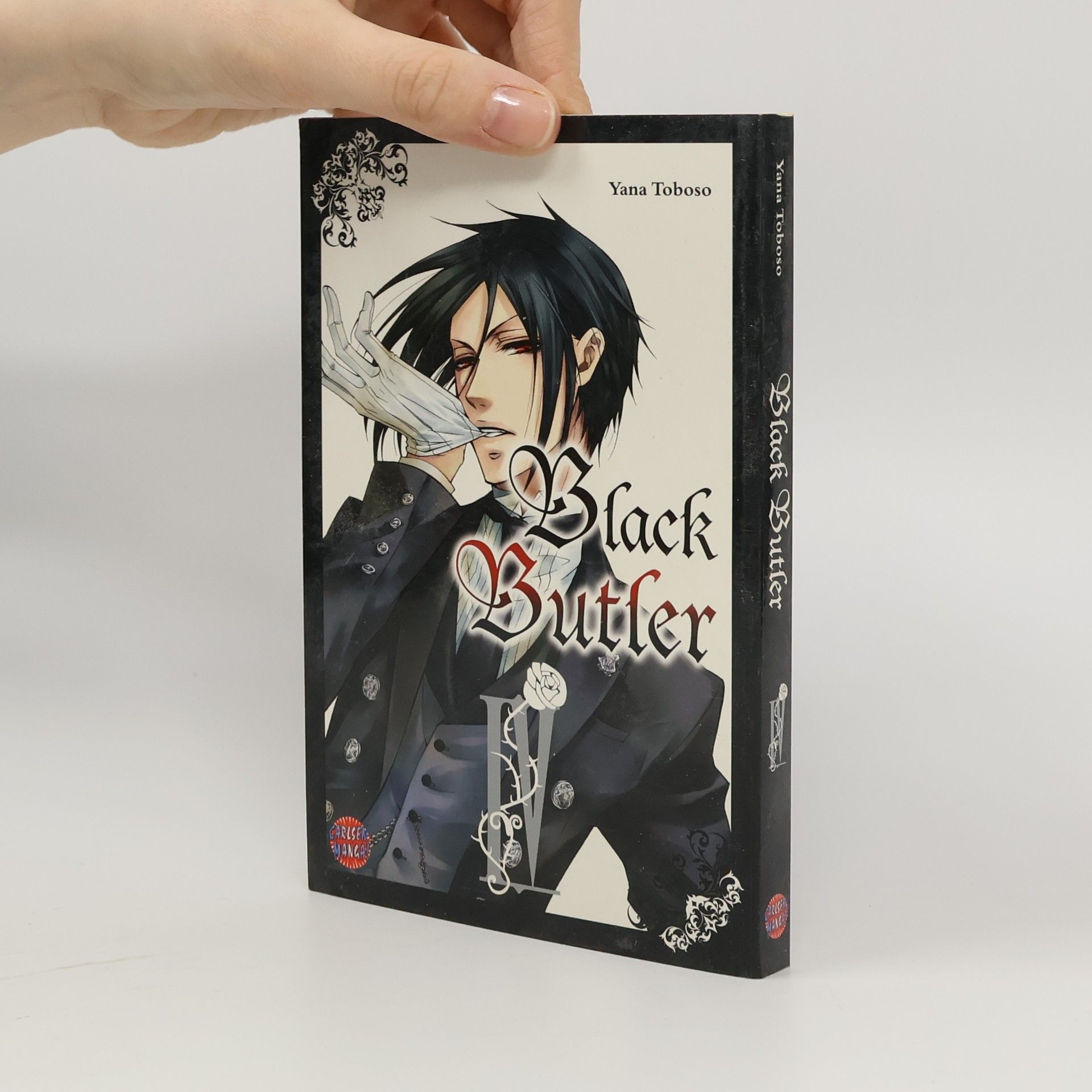 Yana Toboso Black butler 4