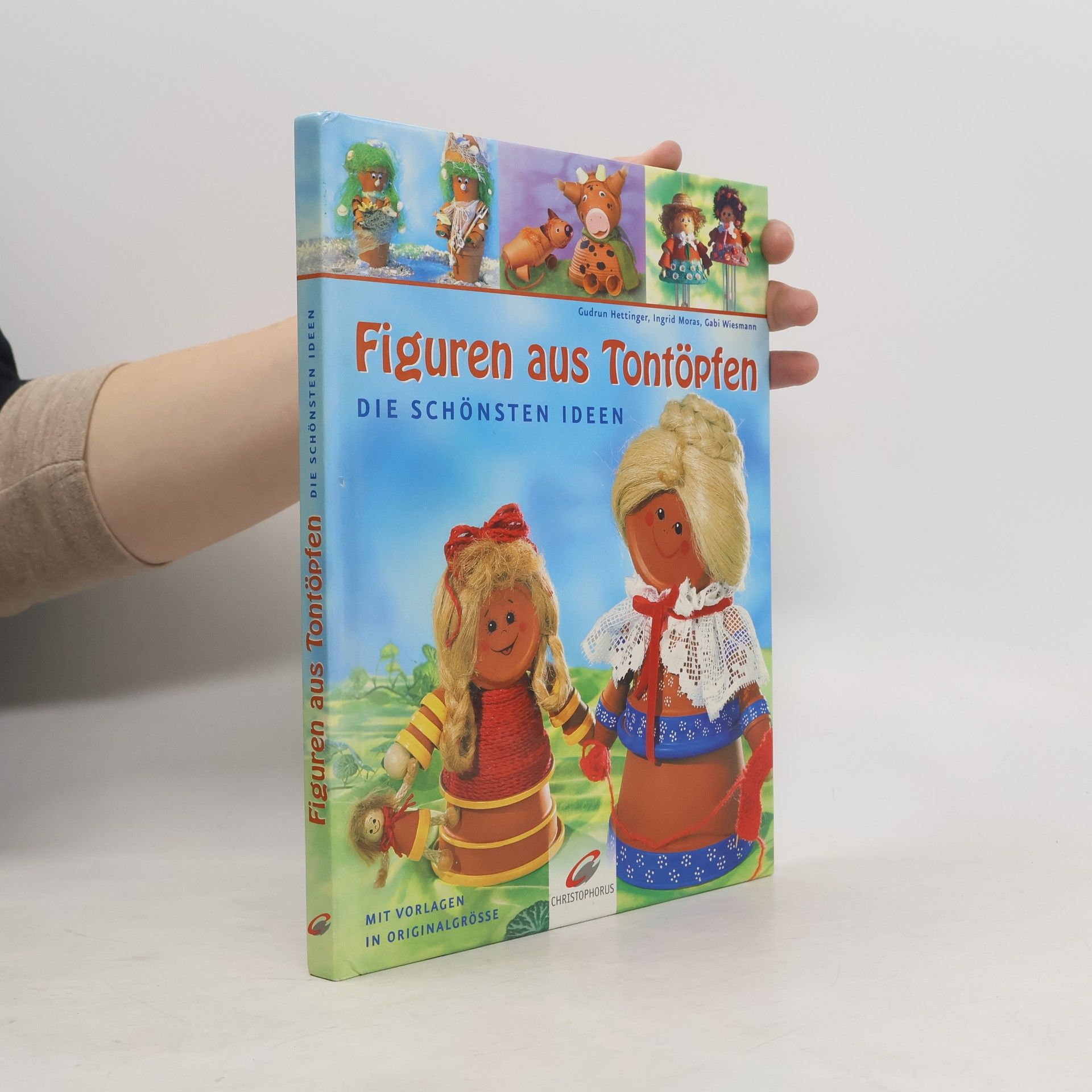 Ingrid Moras Figuren aus Tontöpfen.