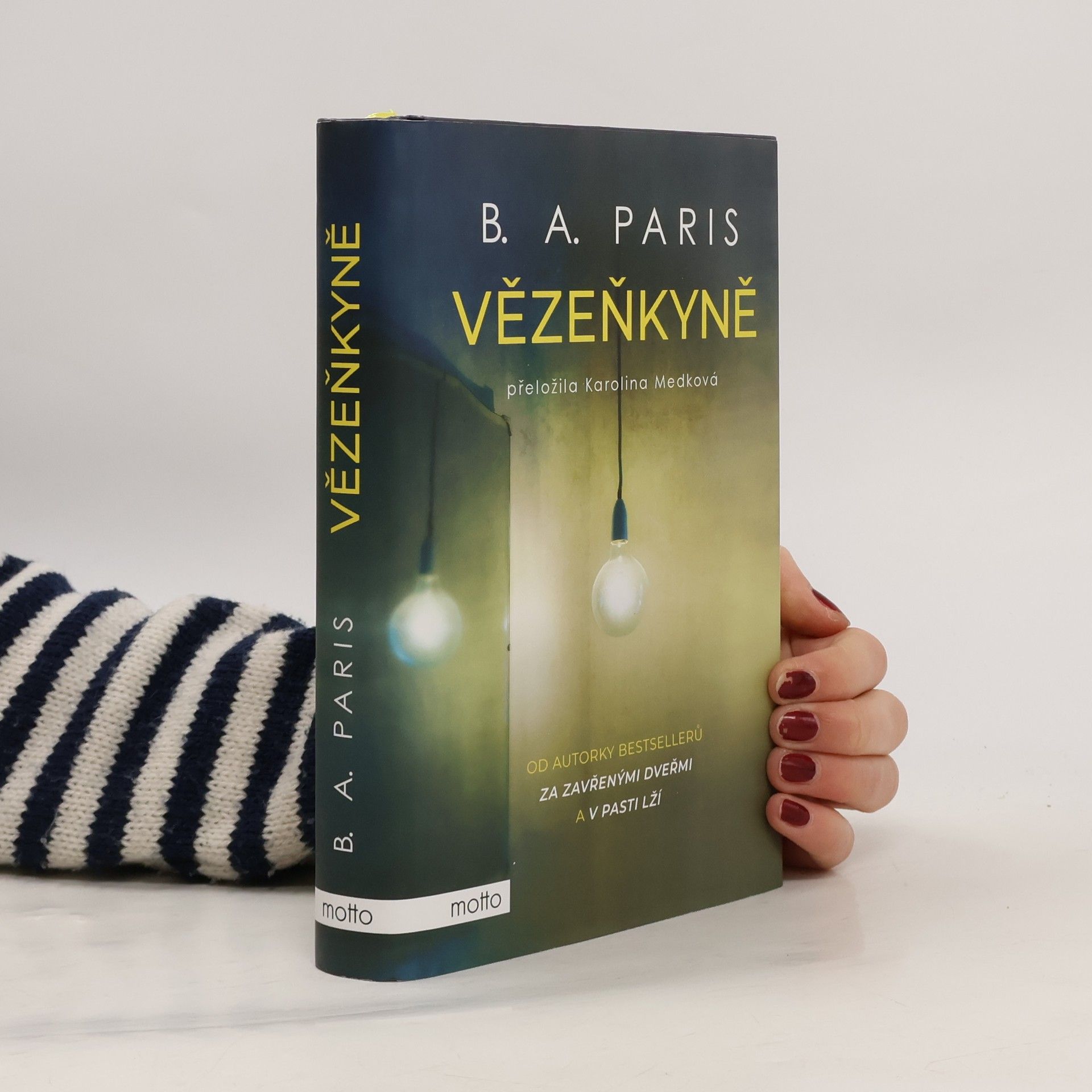 B.A. Paris Vězenkyně