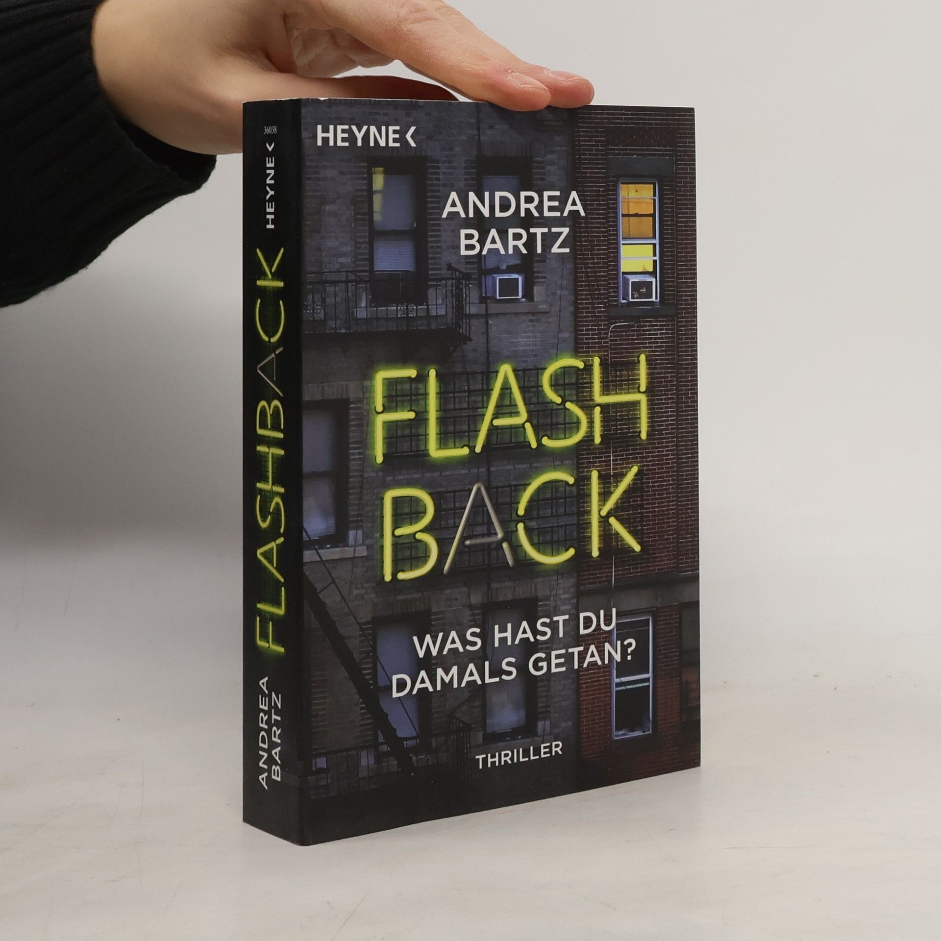 Andrea Bartz Flashback