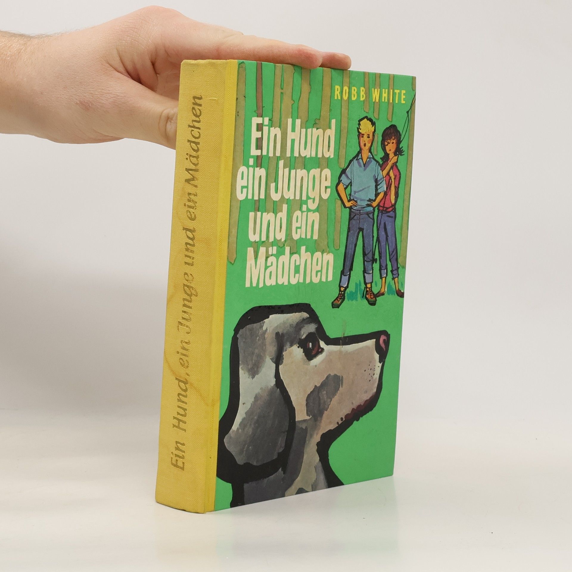 Ein Hund ein junge und ein mädchen