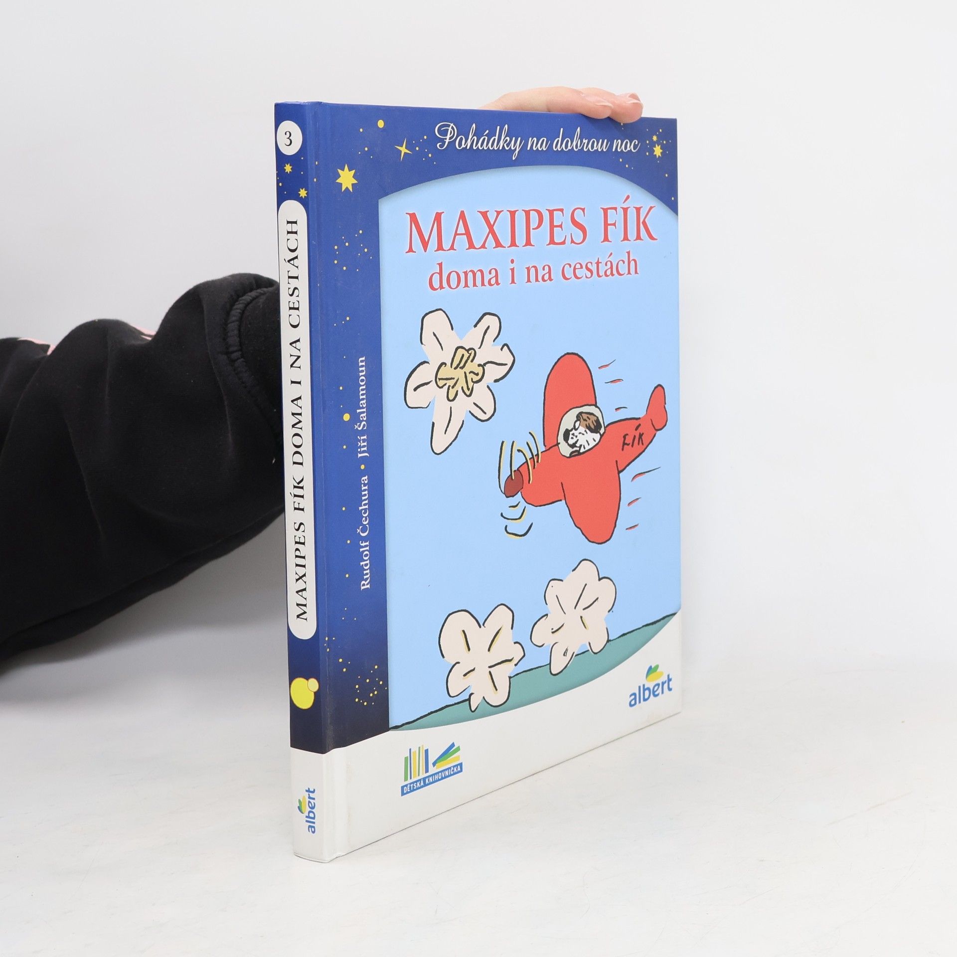 Maxipes Fík doma i na cestách