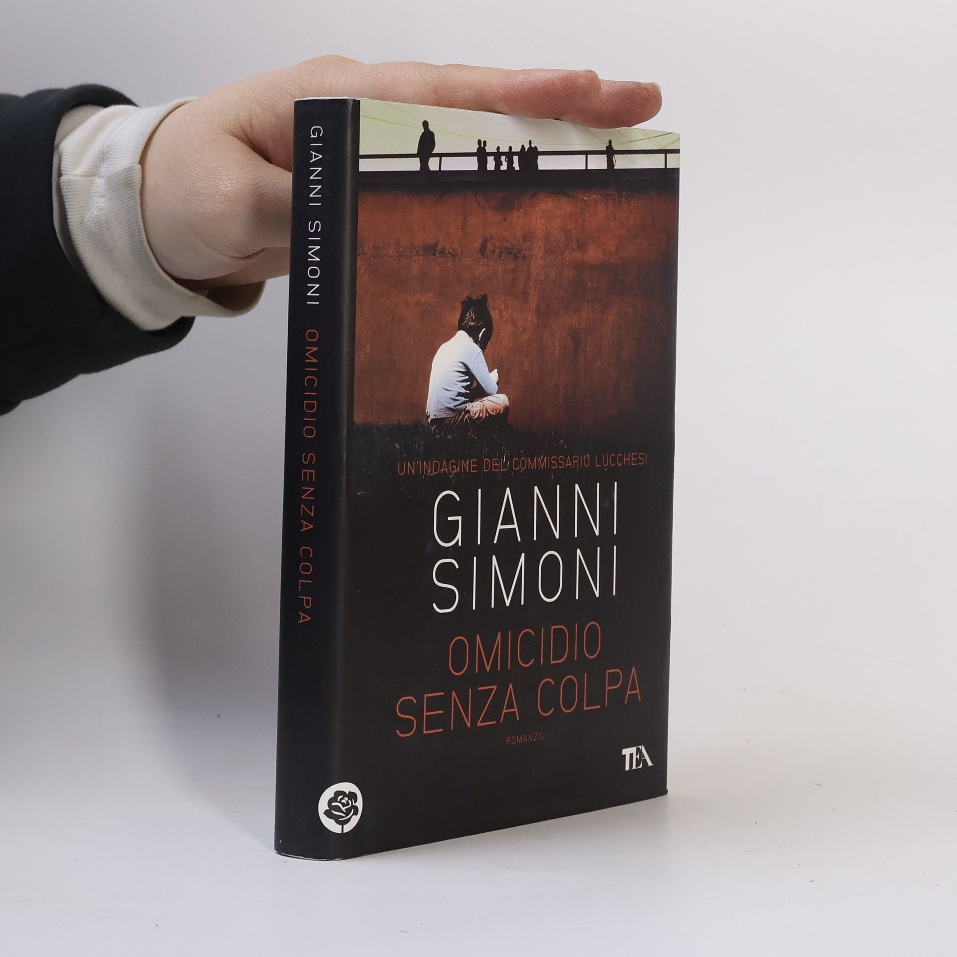 Gianni Simoni Un'indagine del commissario Lucchesi: Omicidio senza colpa